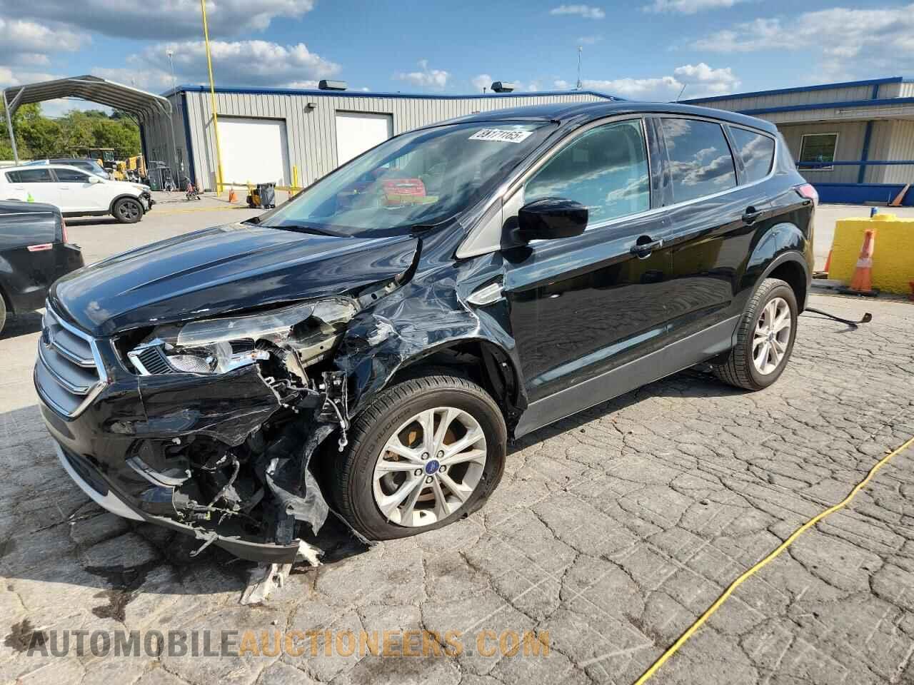 1FMCU0GD3HUE90864 FORD ESCAPE 2017
