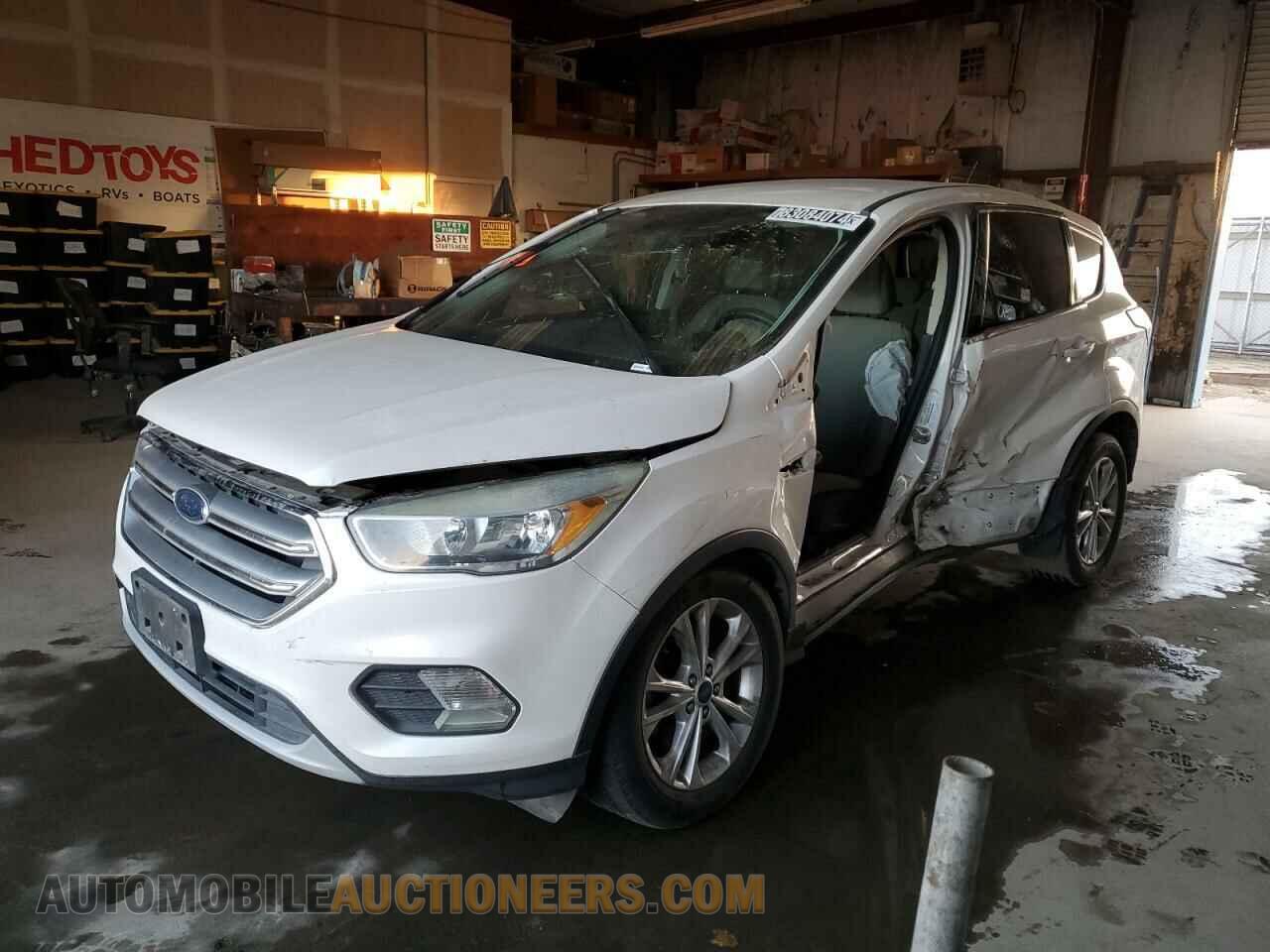 1FMCU0GD6HUE97436 FORD ESCAPE 2017