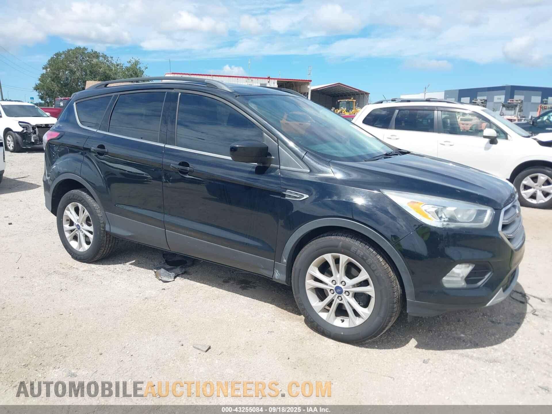 1FMCU0GD7HUE92973 FORD ESCAPE 2017