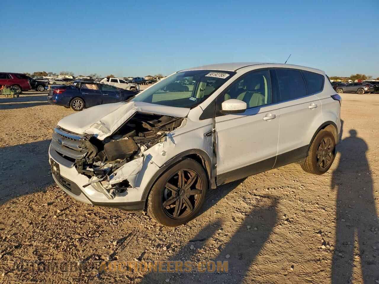 1FMCU0GD8HUA08793 FORD ESCAPE 2017