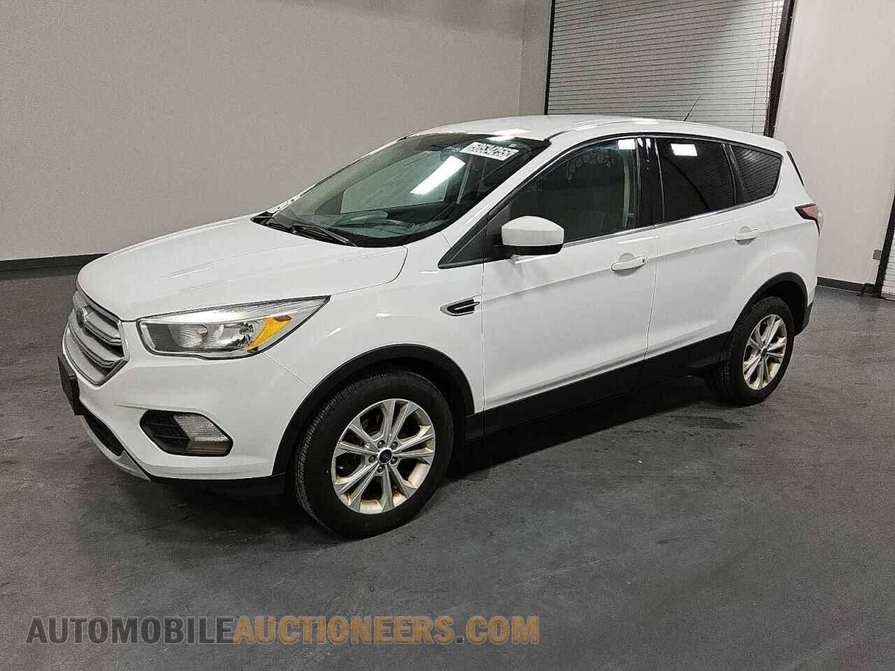 1FMCU0GD8HUE94893 FORD ESCAPE 2017