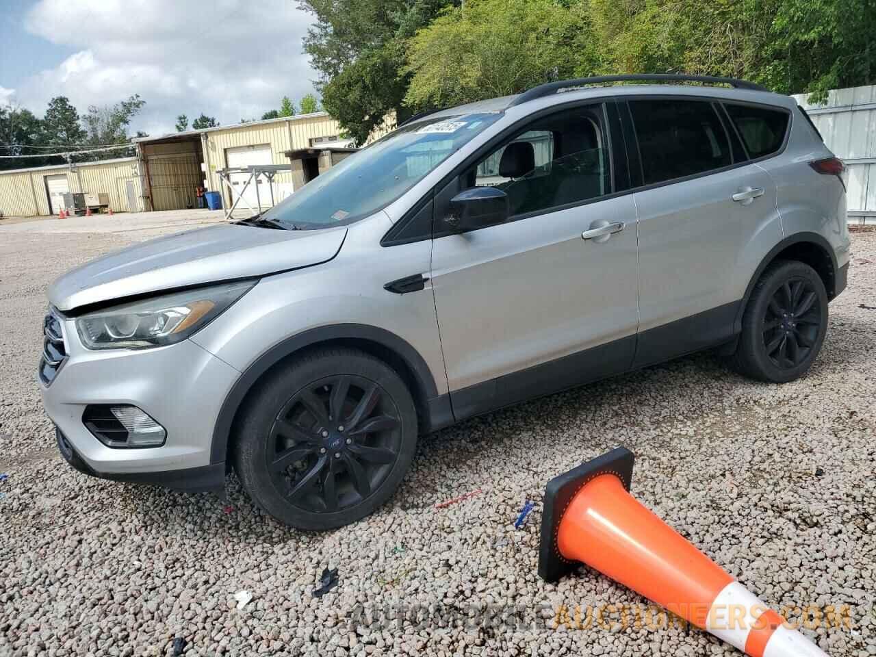 1FMCU0GD9HUA18636 FORD ESCAPE 2017