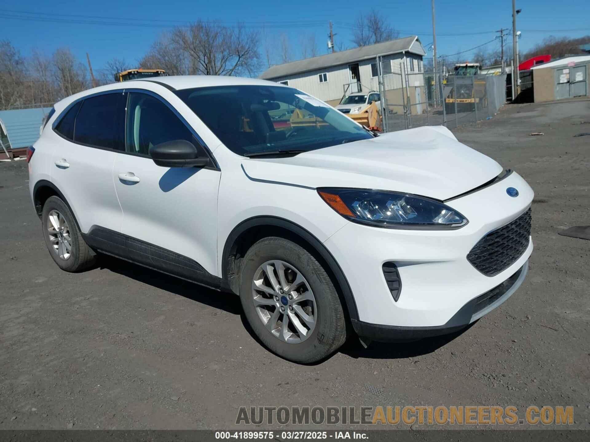 1FMCU9G63NUA33862 FORD ESCAPE 2022