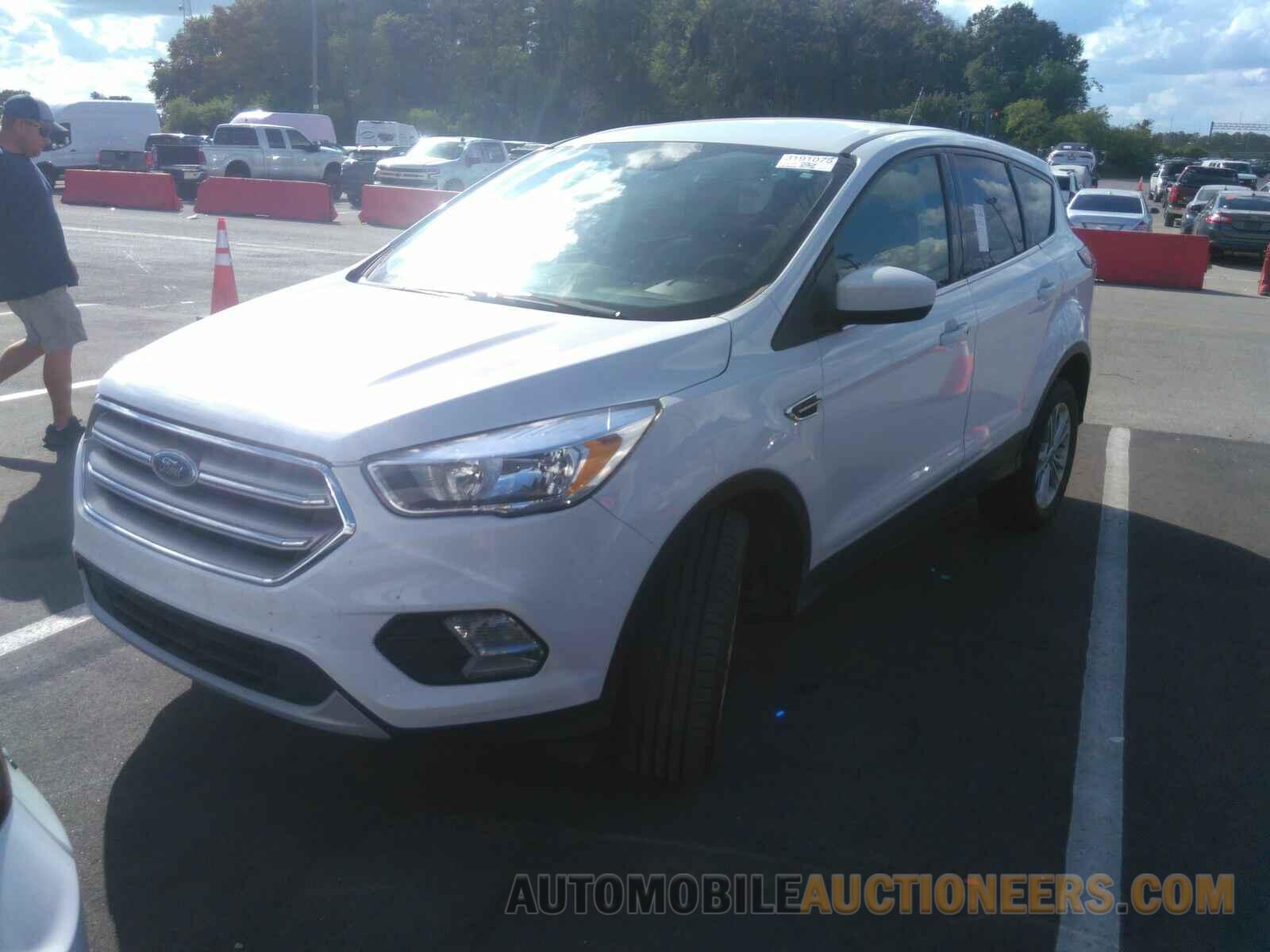 1FMCU9GD8KUA42650 Ford Escape 2019