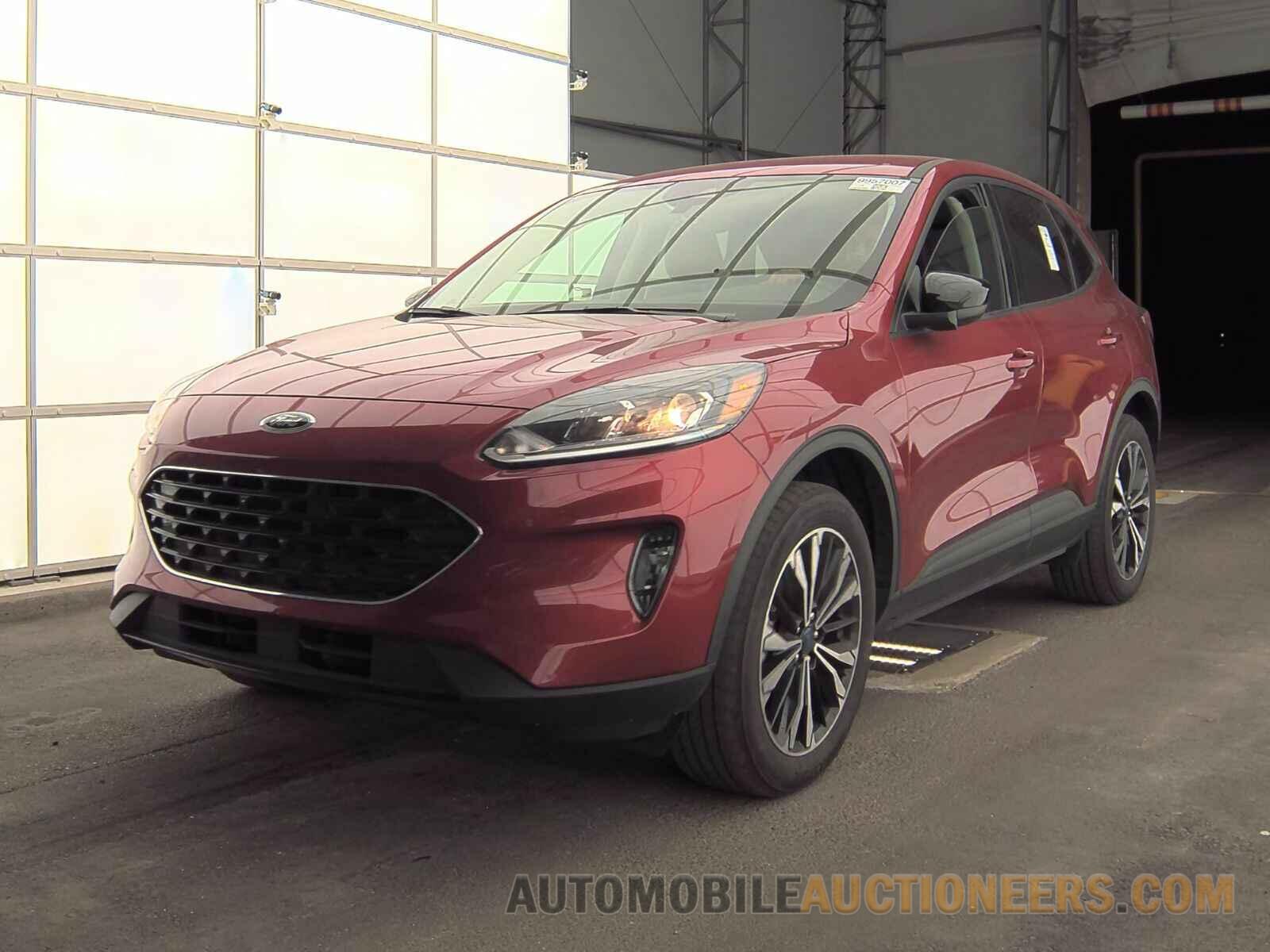 1FMCU9H92NUB49899 Ford Escape 2022