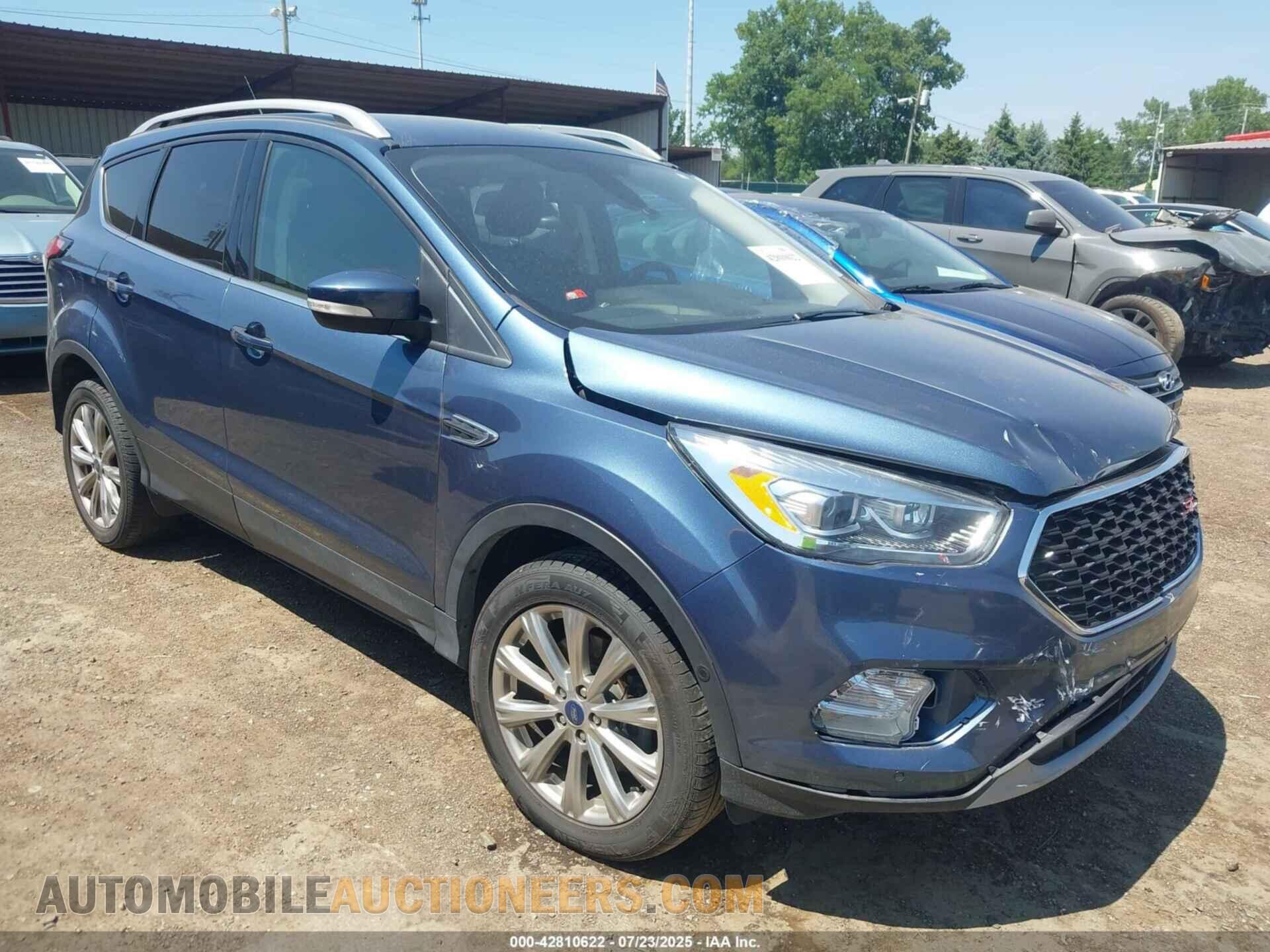 1FMCU9J93JUC80098 FORD ESCAPE 2018