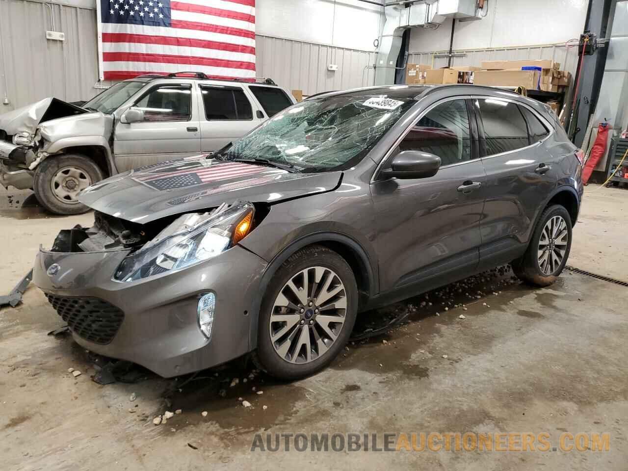 1FMCU9J94MUA58092 FORD ESCAPE 2021