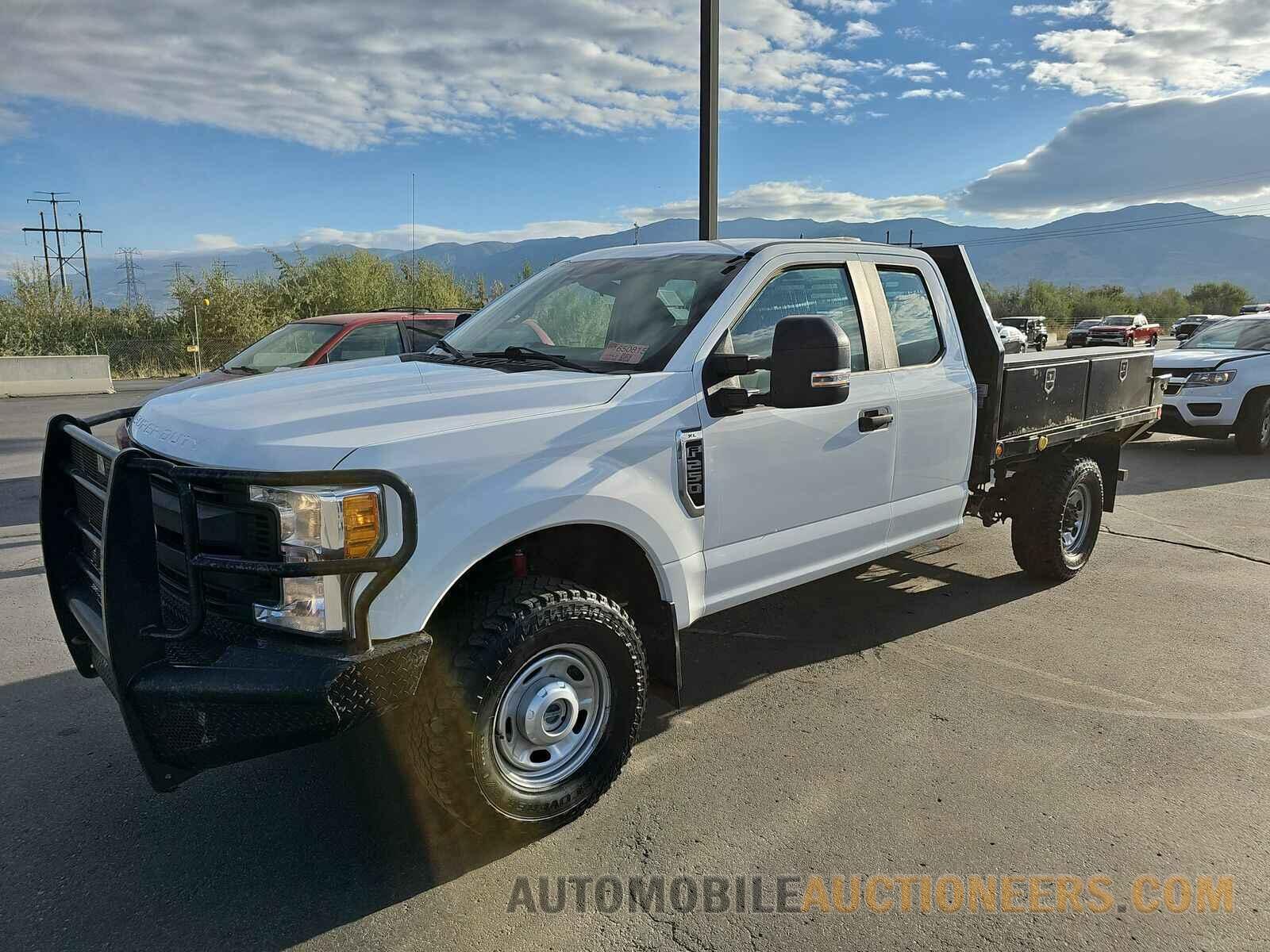1FT7X2B67HEE09487 Ford Super Duty F-250 2017