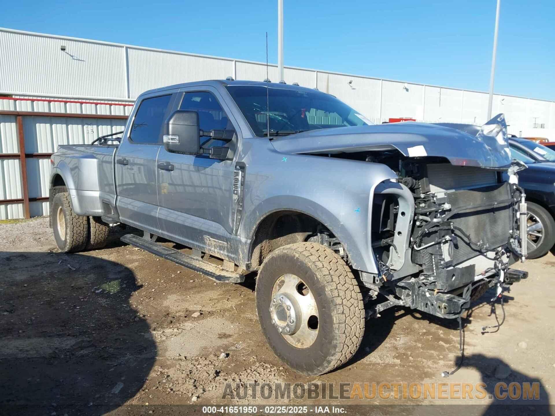 1FT8W3DT2REE90383 FORD F-350 2024