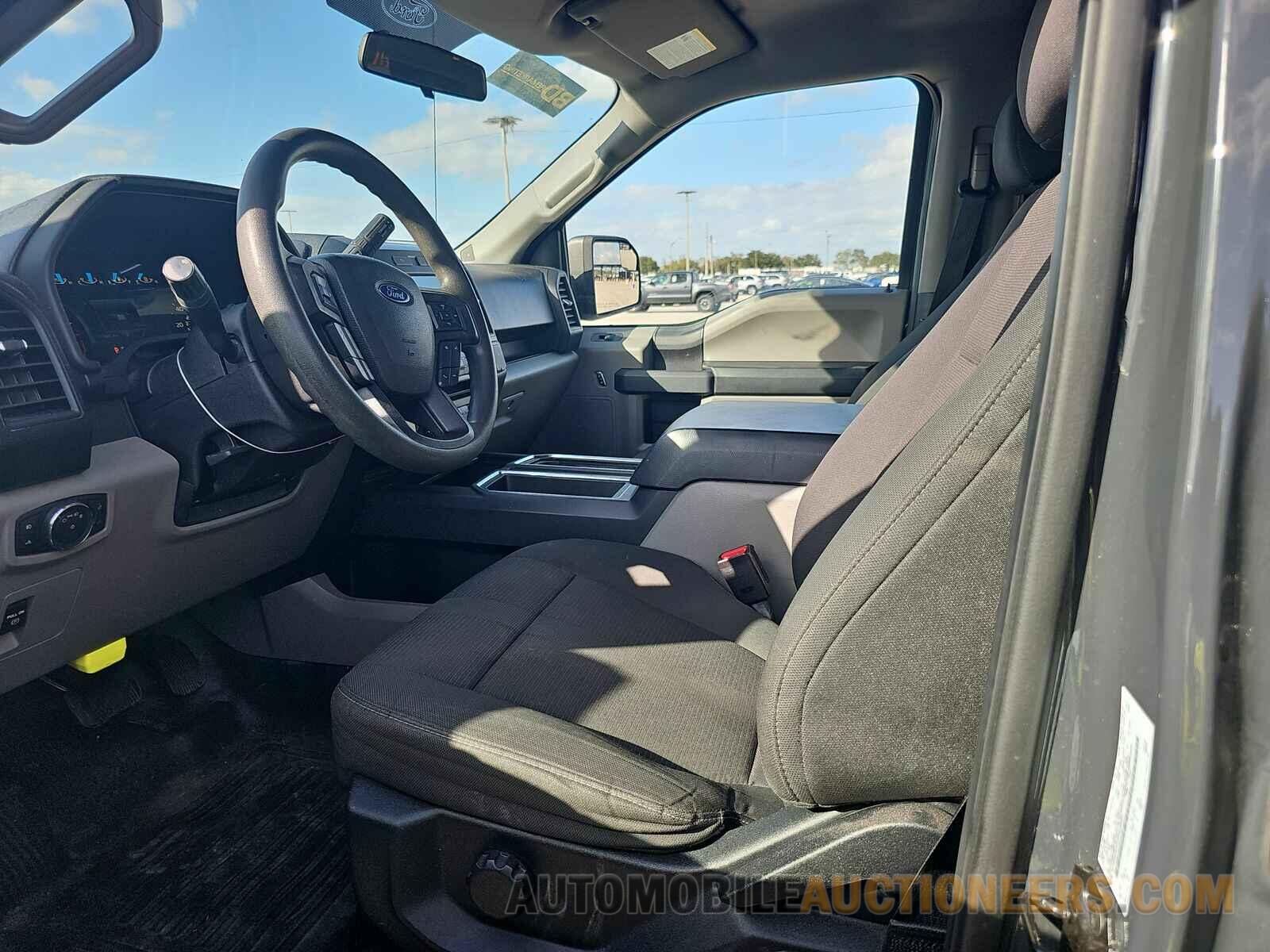 1FTEW1EP3HFA20851 Ford F-150 2017