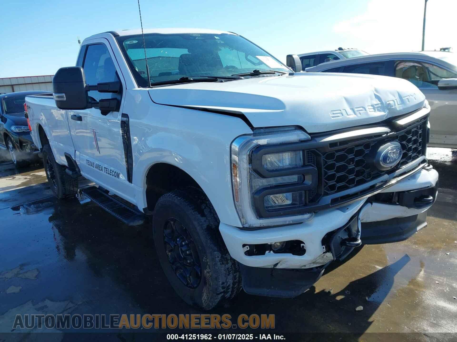 1FTRF3BA2RED11667 FORD SUPER DUTY F-350 SRW 2024