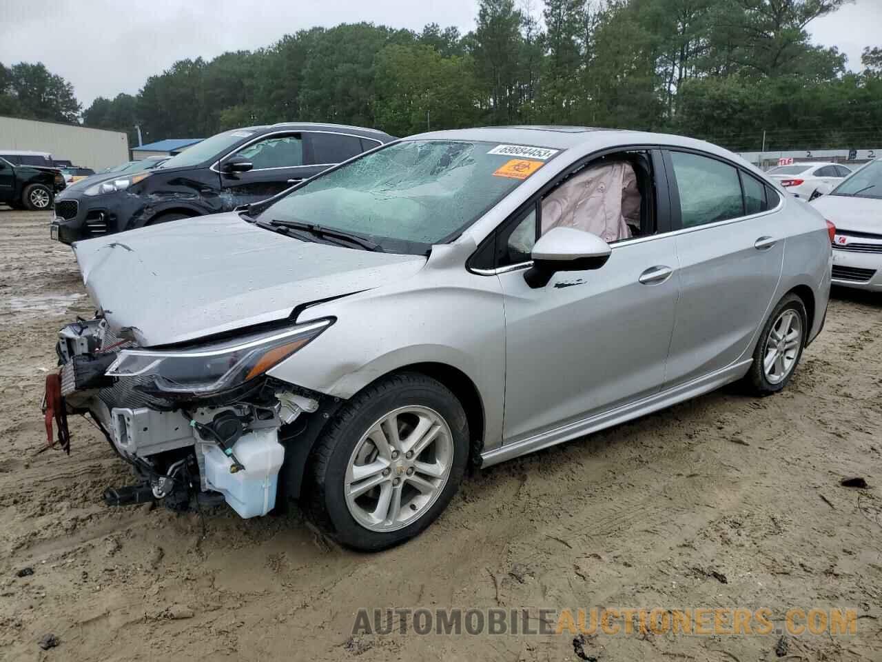1G1BE5SM1J7196247 CHEVROLET CRUZE 2018