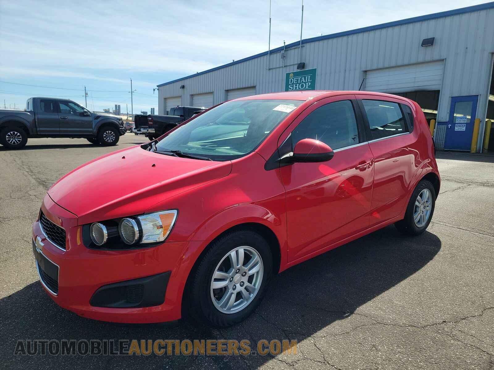 1G1JC6SH1F4201014 Chevrolet Sonic 2015
