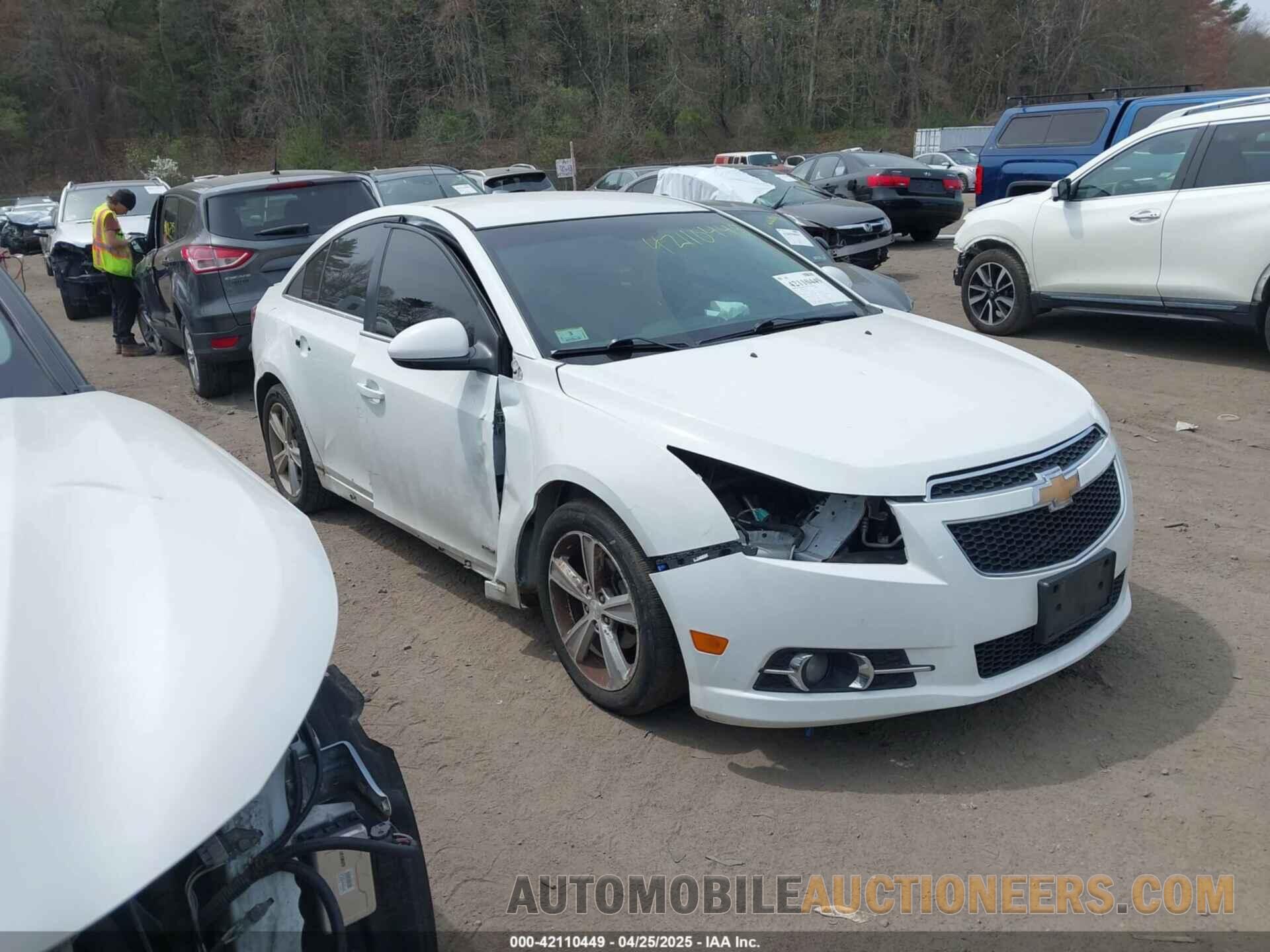1G1PE5SB3E7374069 CHEVROLET CRUZE 2014