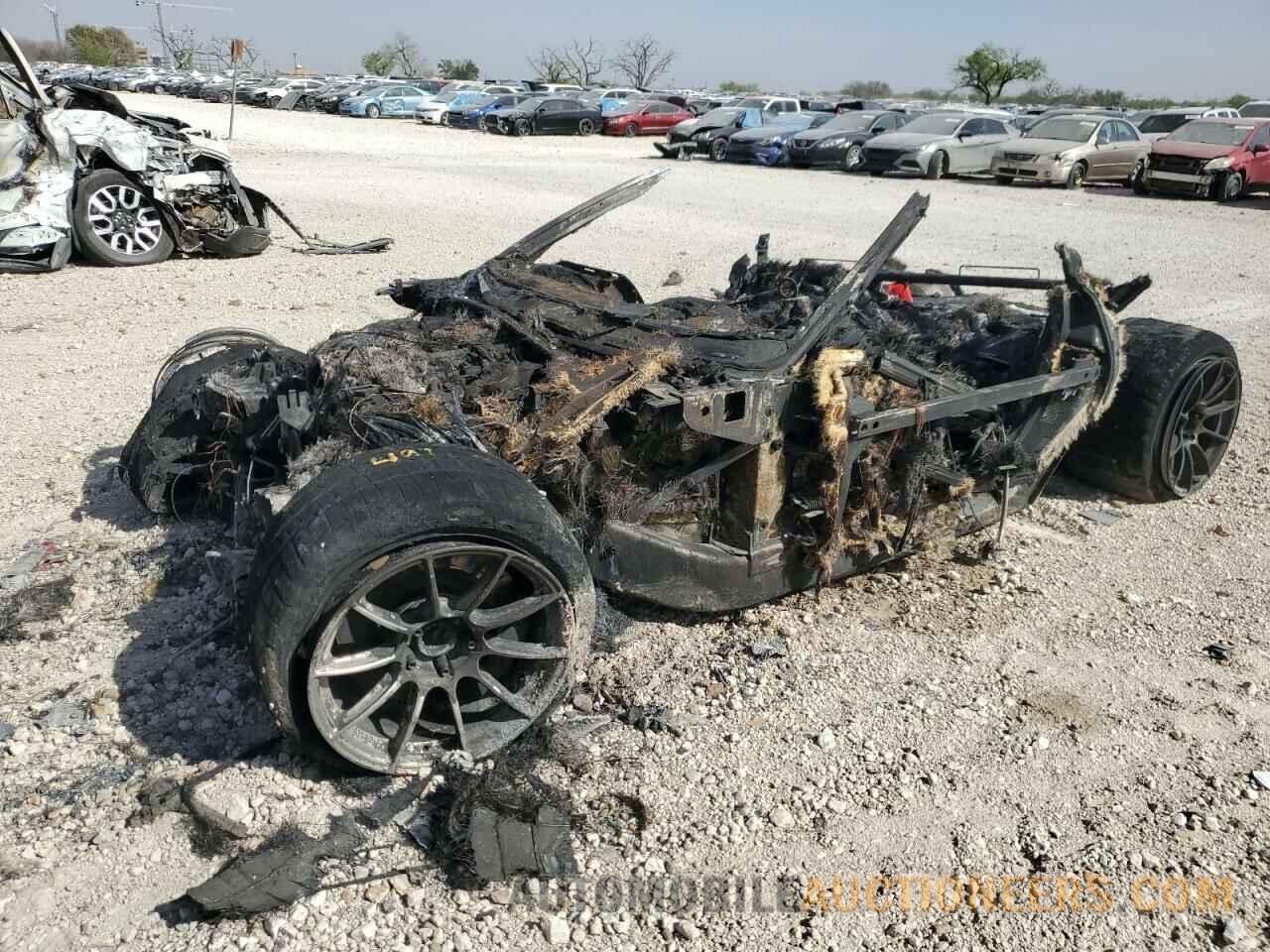 1G1YK2DE6B5105218 CHEVROLET CORVETTE 2011