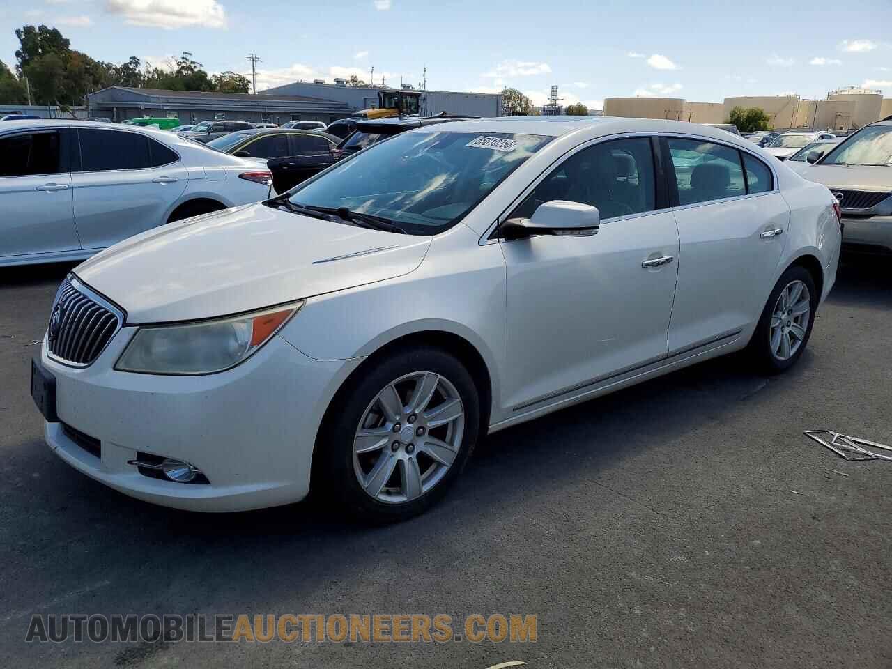 1G4GC5E3XDF148564 BUICK LACROSSE 2013