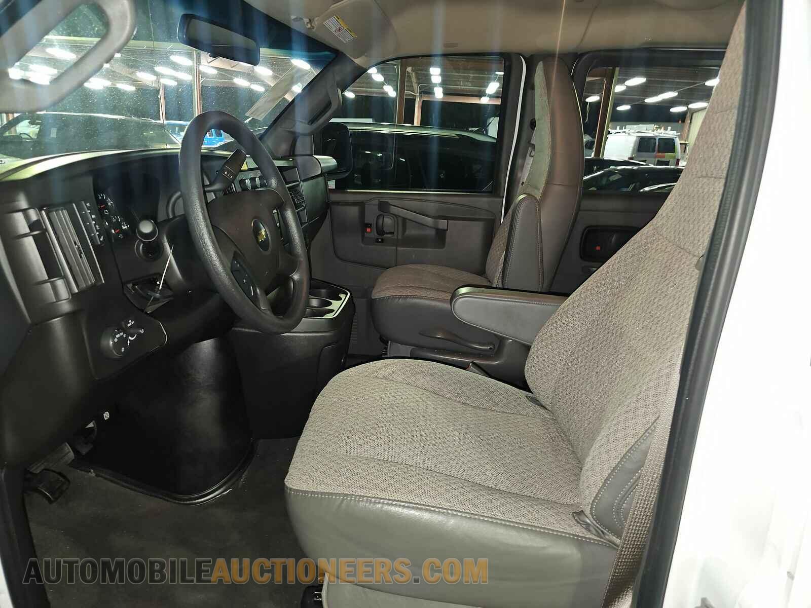 1GAZGNFP2P1137992 Chevrolet Express 2023