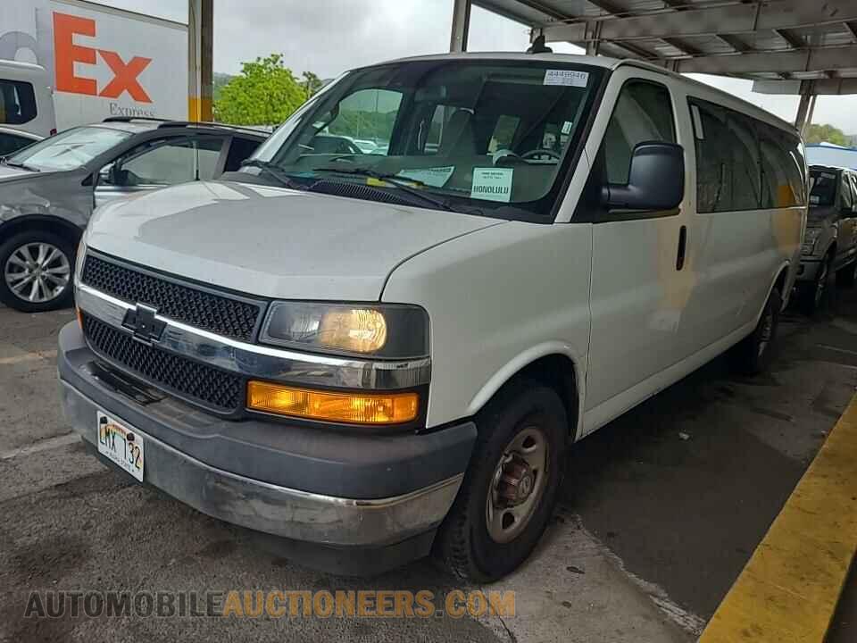 1GAZGPFG4K1242425 Chevrolet Express Passenger 2019