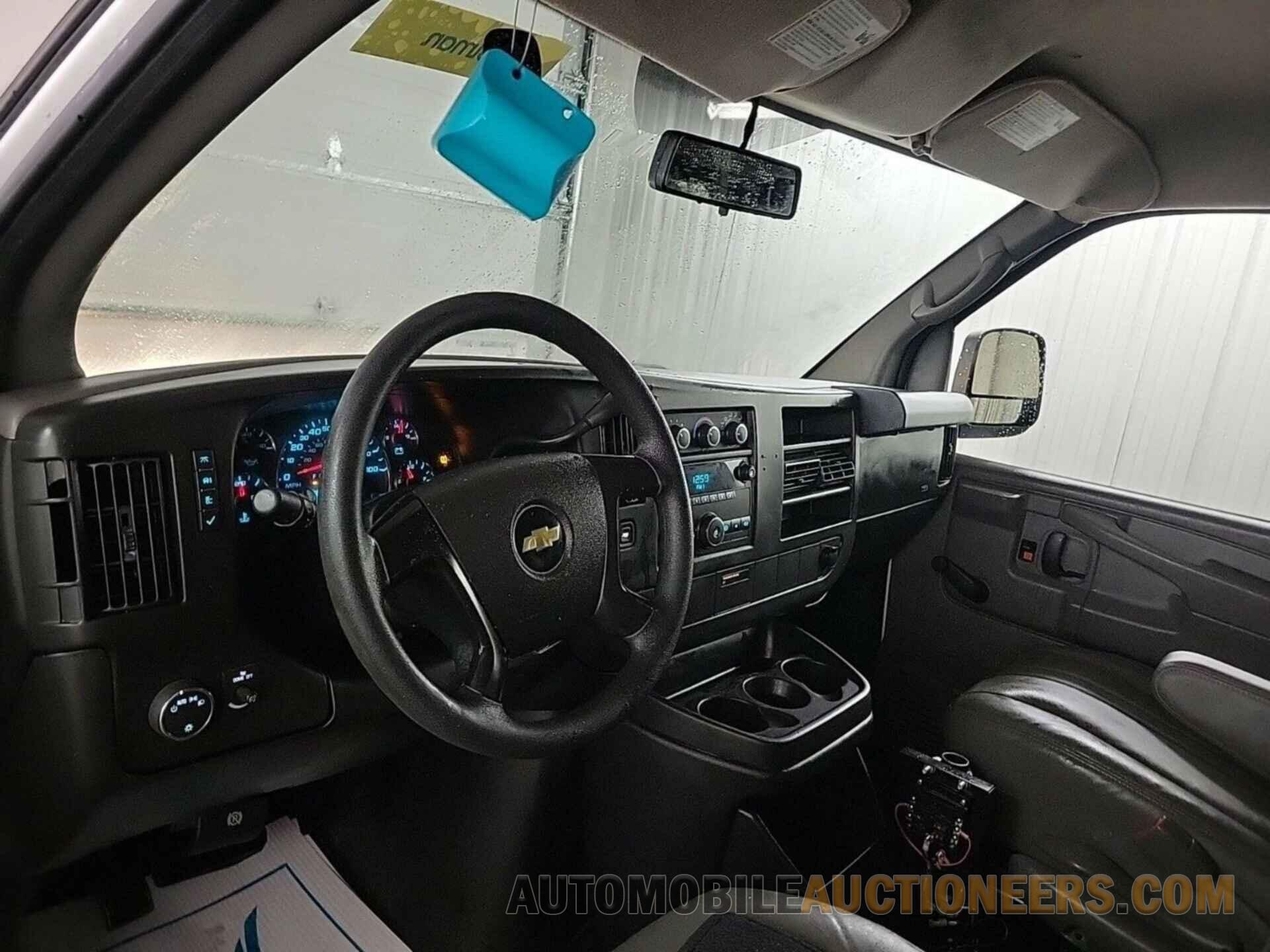 1GCSGAFX0D1157218 CHEVROLET EXPRESS G1500 2013
