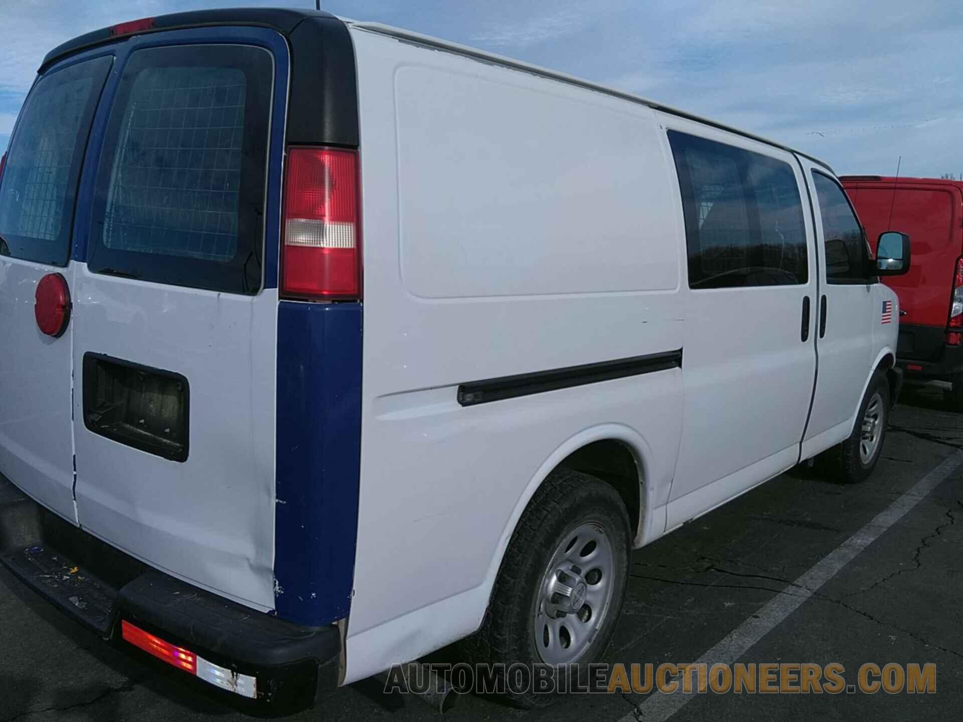 1GCSGAFX9D1157699 CHEVROLET EXPRESS G1500 2013