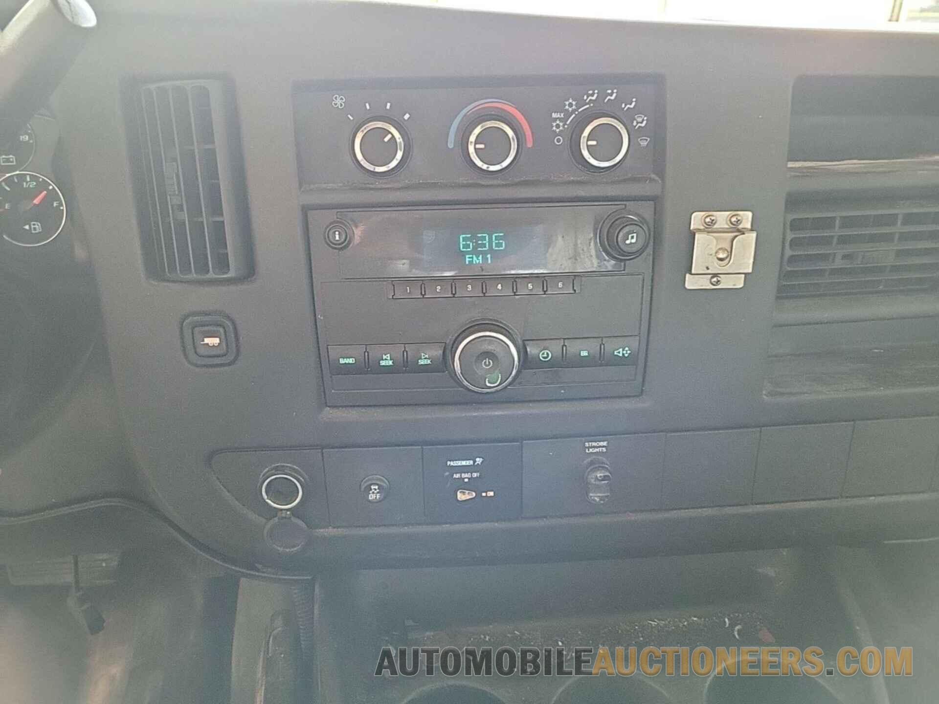 1GCWGFFAXD1150559 CHEVROLET EXPRESS G2500 2013