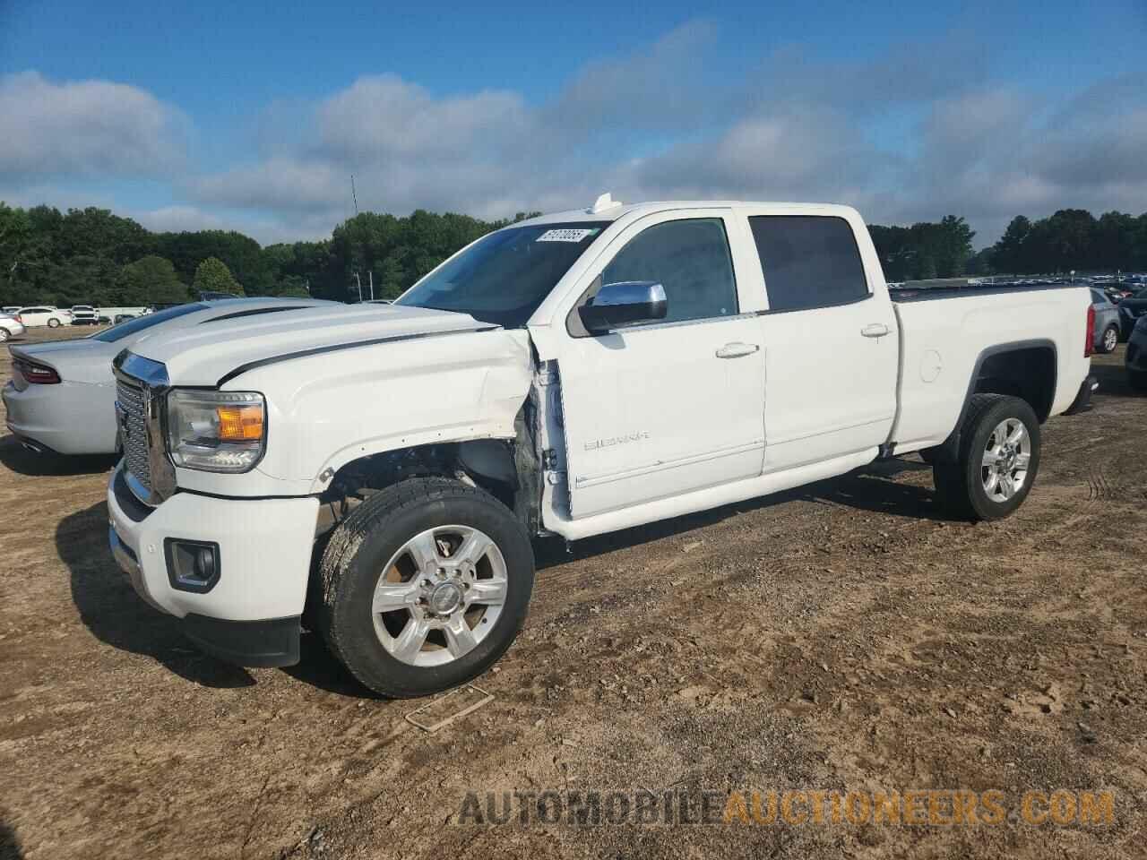 1GT12UEG8HF173866 GMC SIERRA 2017
