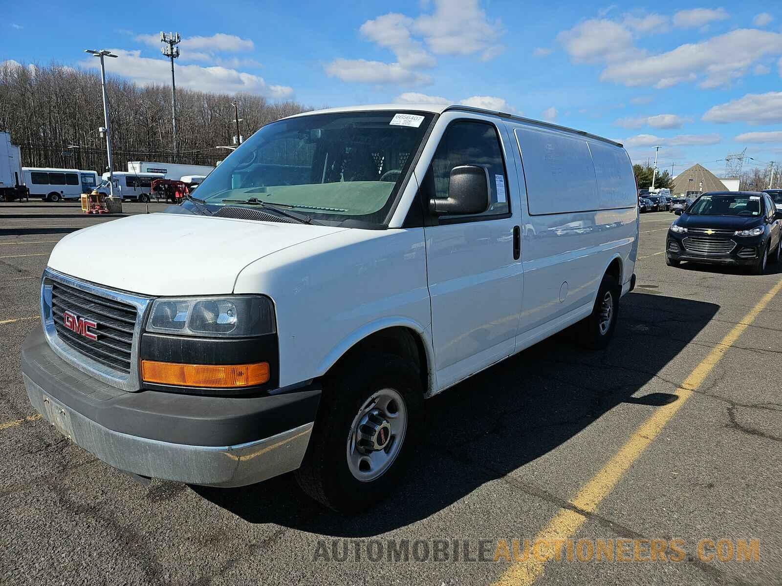 1GTZ7TCGXF1146941 GMC Savana 3500 2015