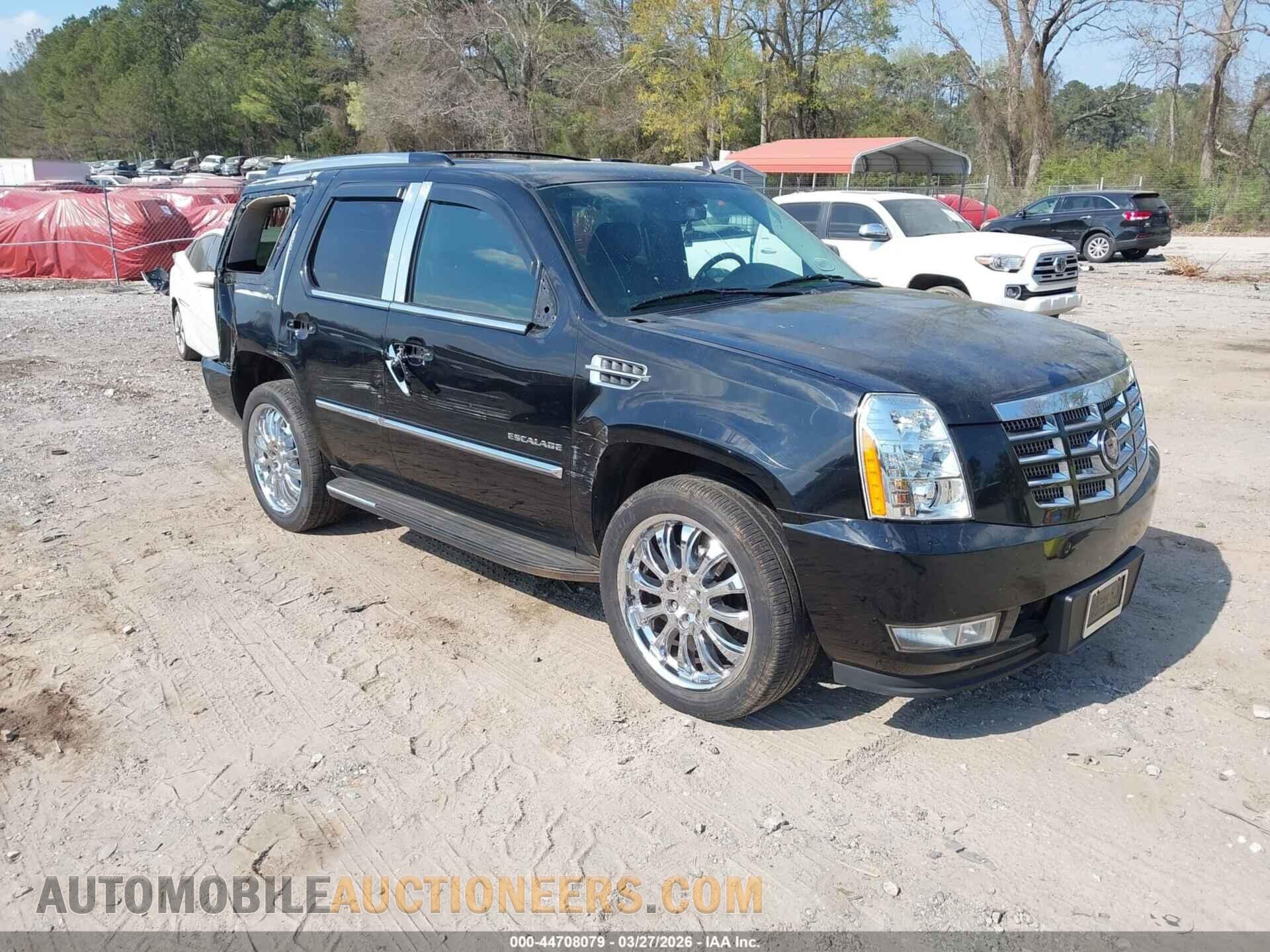 1GYS3BEF5DR102933 CADILLAC ESCALADE 2013