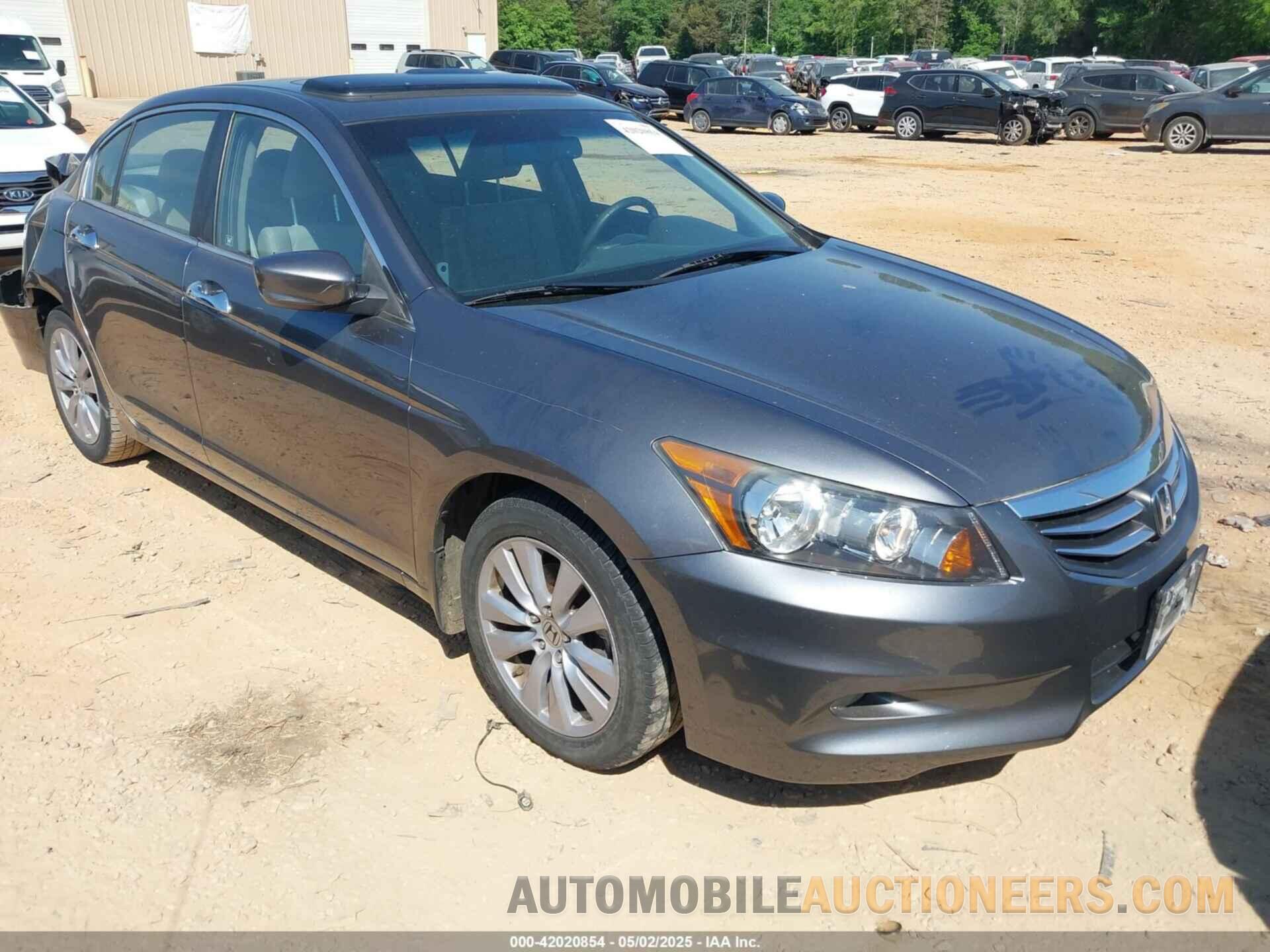 1HGCP3F87BA010028 HONDA ACCORD 2011