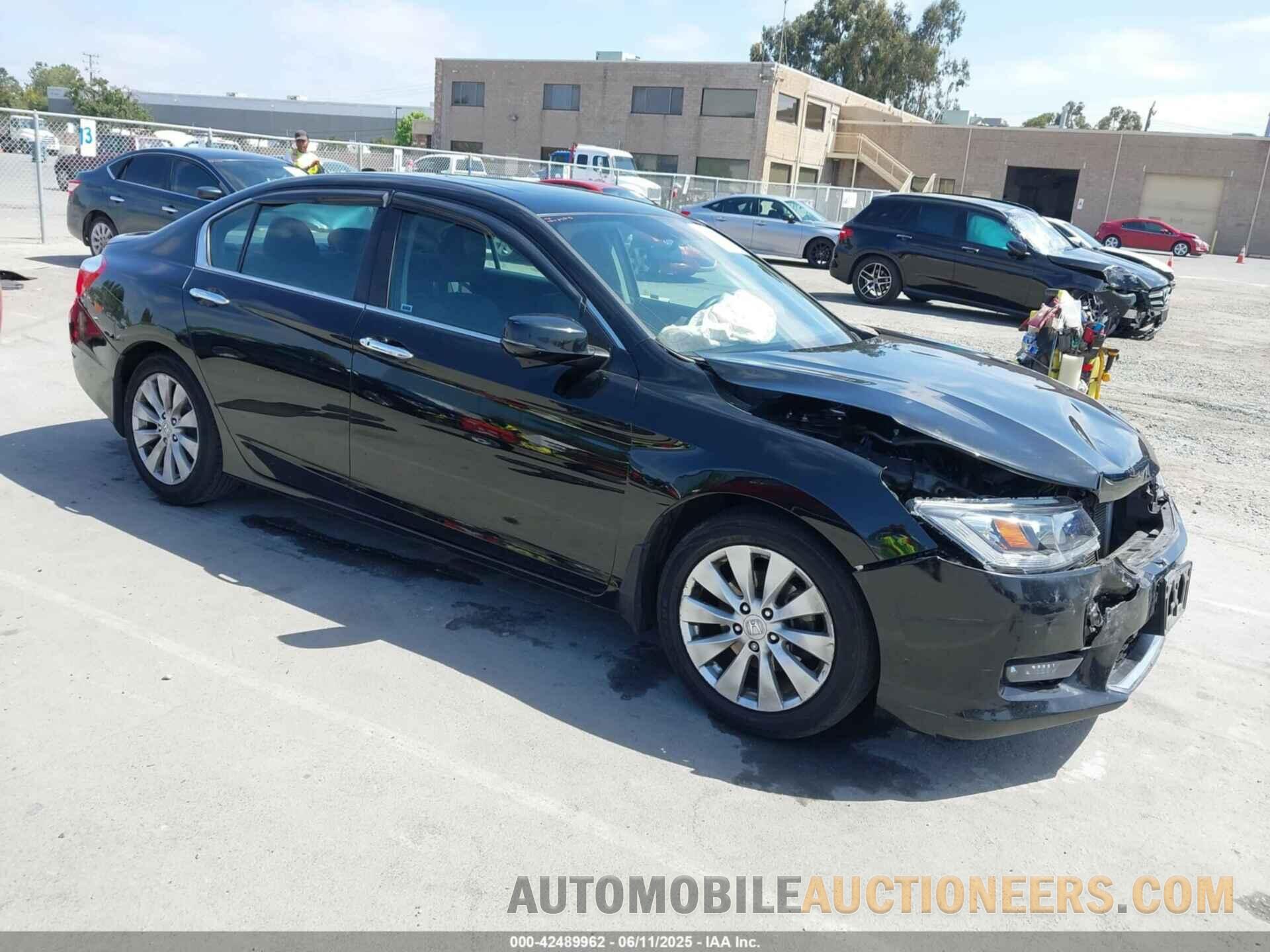 1HGCR2F77FA082798 HONDA ACCORD 2015