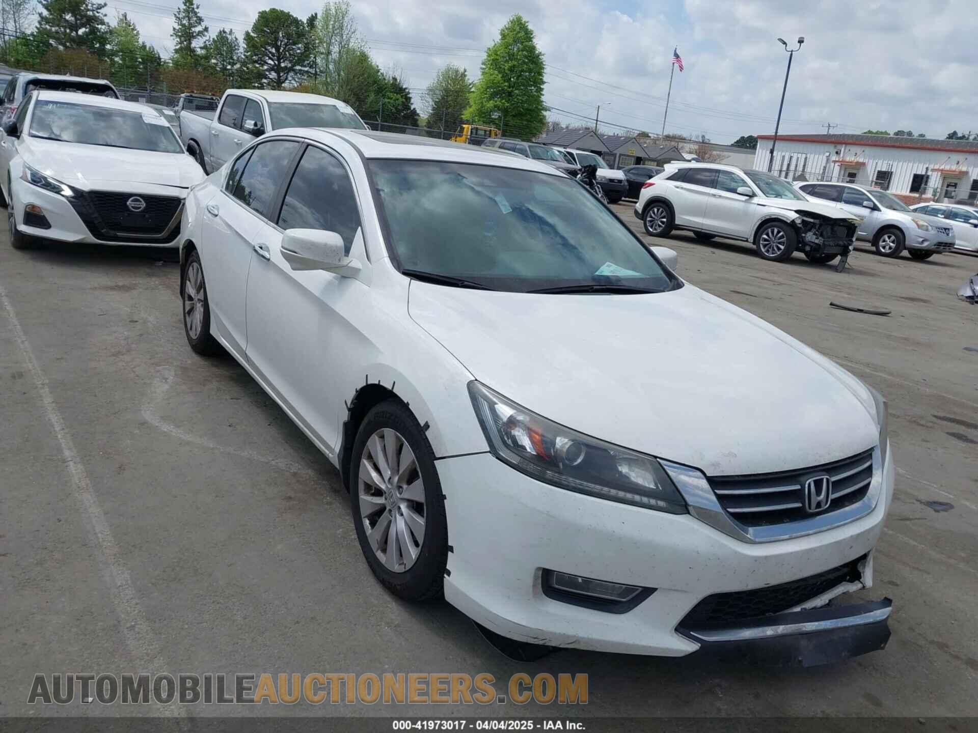 1HGCR2F88DA123736 HONDA ACCORD 2013