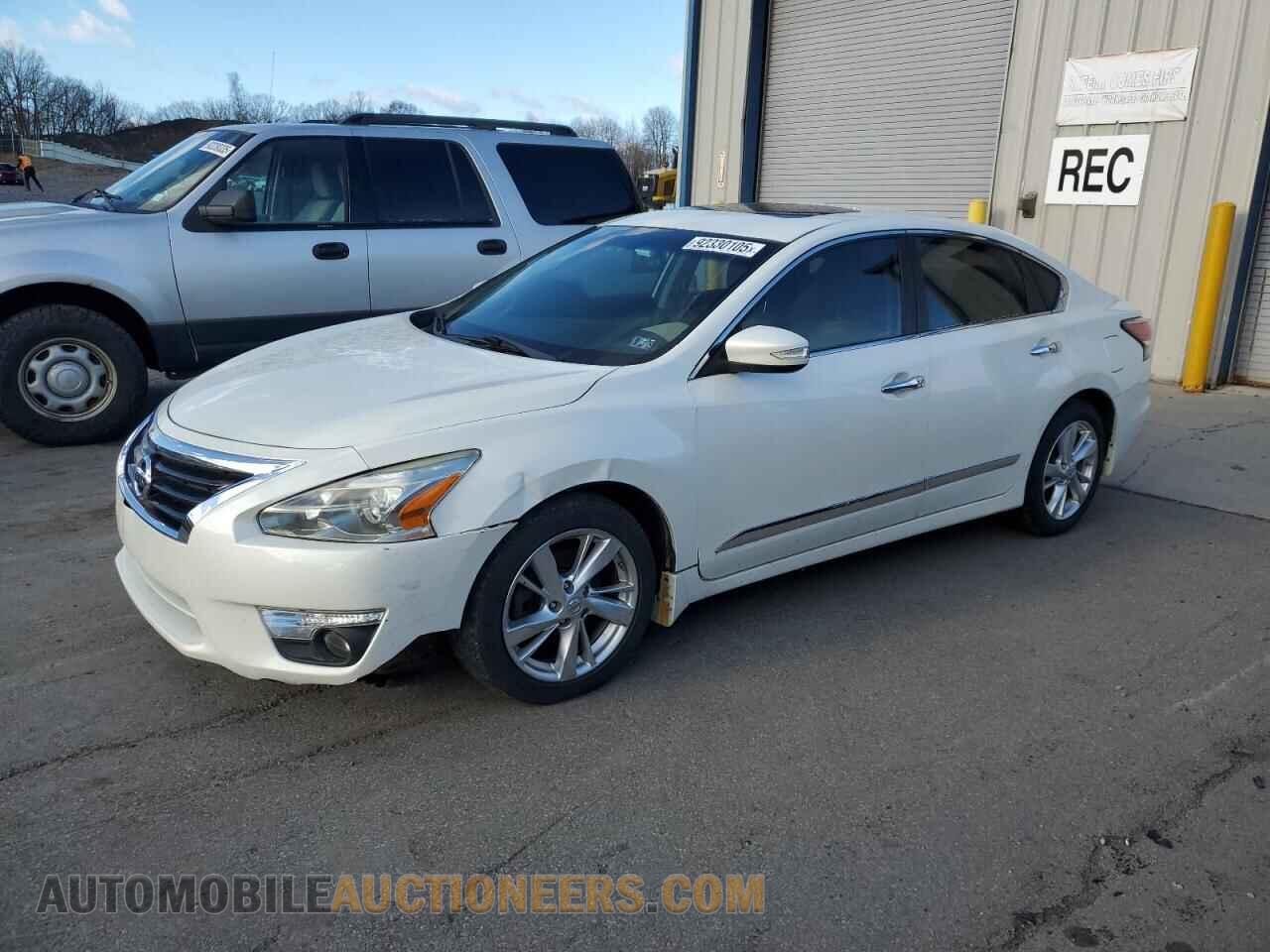1N4AL3AP2FN300780 NISSAN ALTIMA 2015