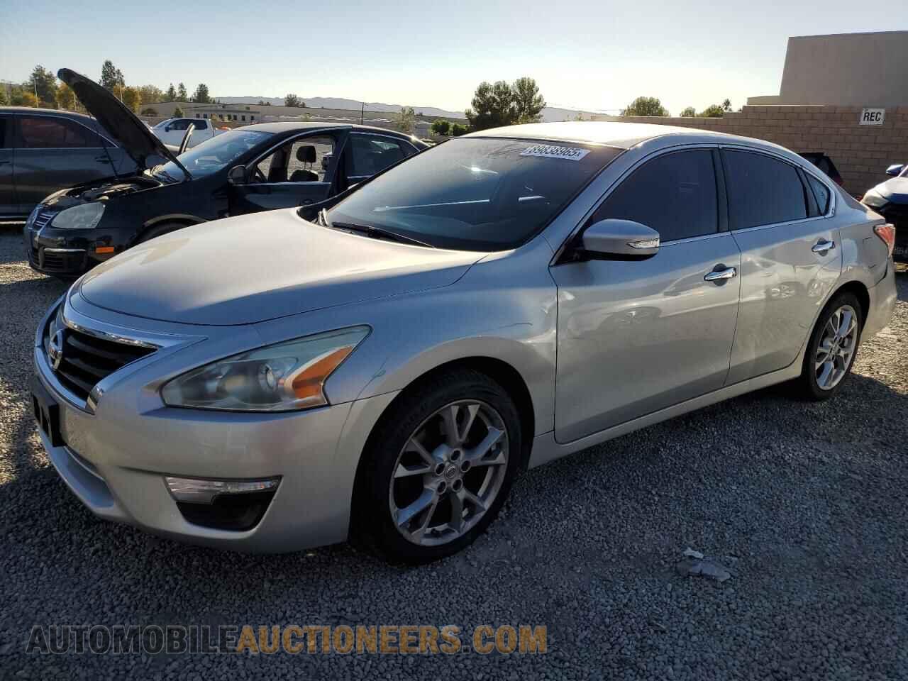 1N4AL3AP2FN895825 NISSAN ALTIMA 2015