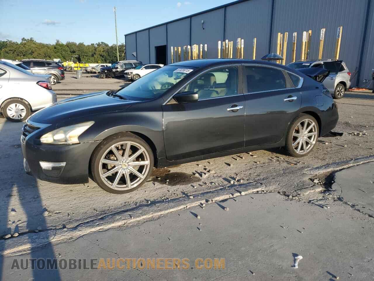 1N4AL3AP3EC158384 NISSAN ALTIMA 2014