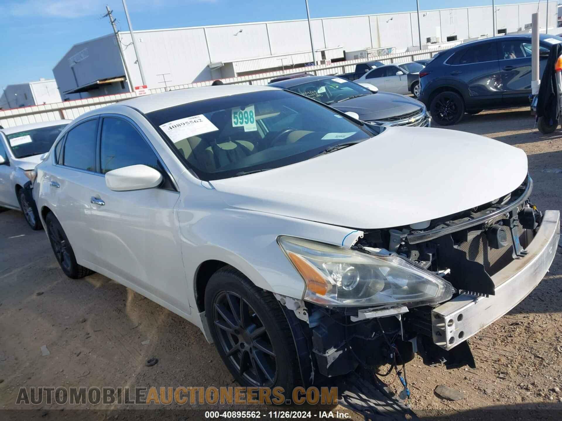 1N4AL3AP4FN328421 NISSAN ALTIMA 2015