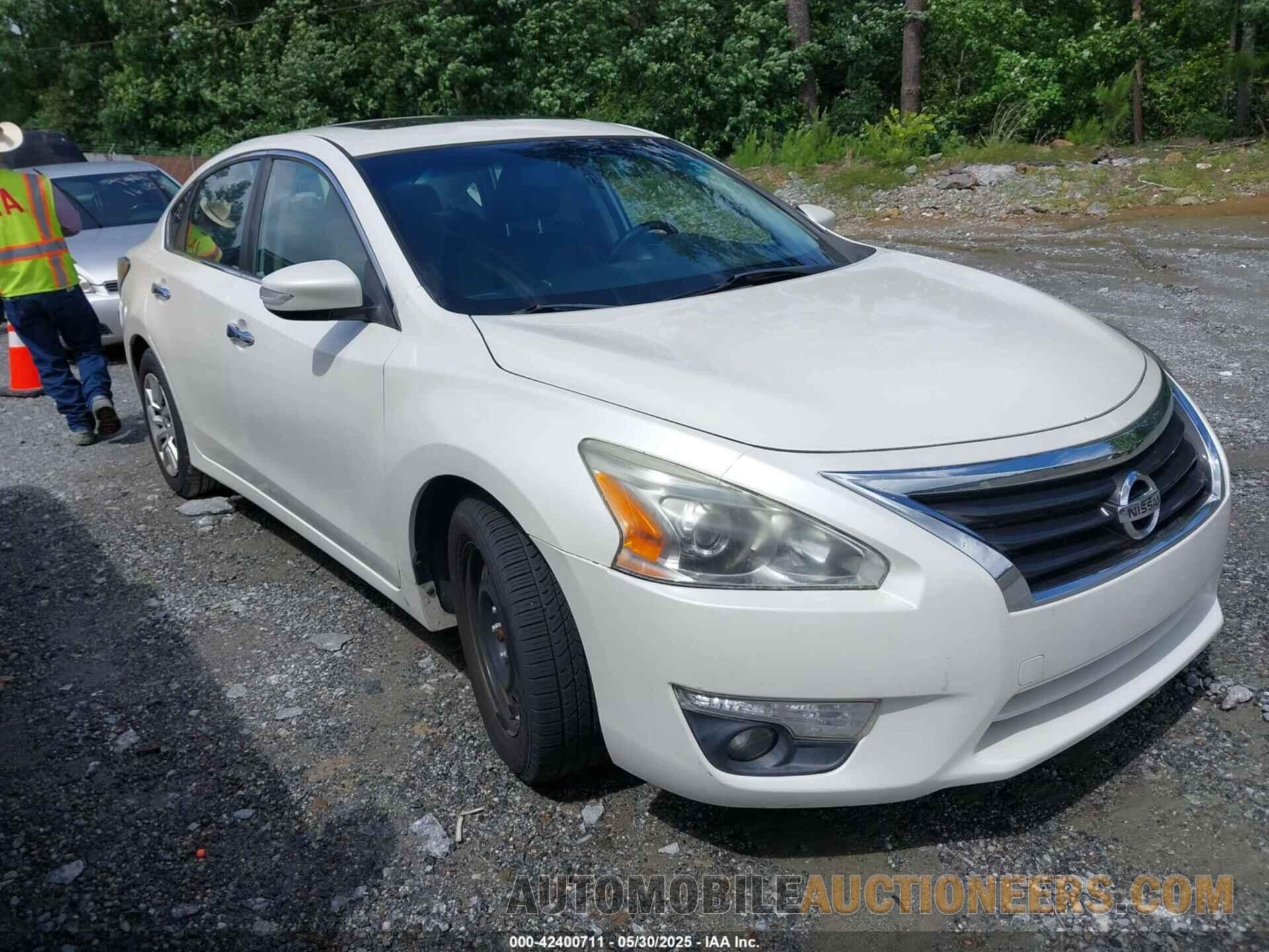 1N4AL3AP5EC403721 NISSAN ALTIMA 2014