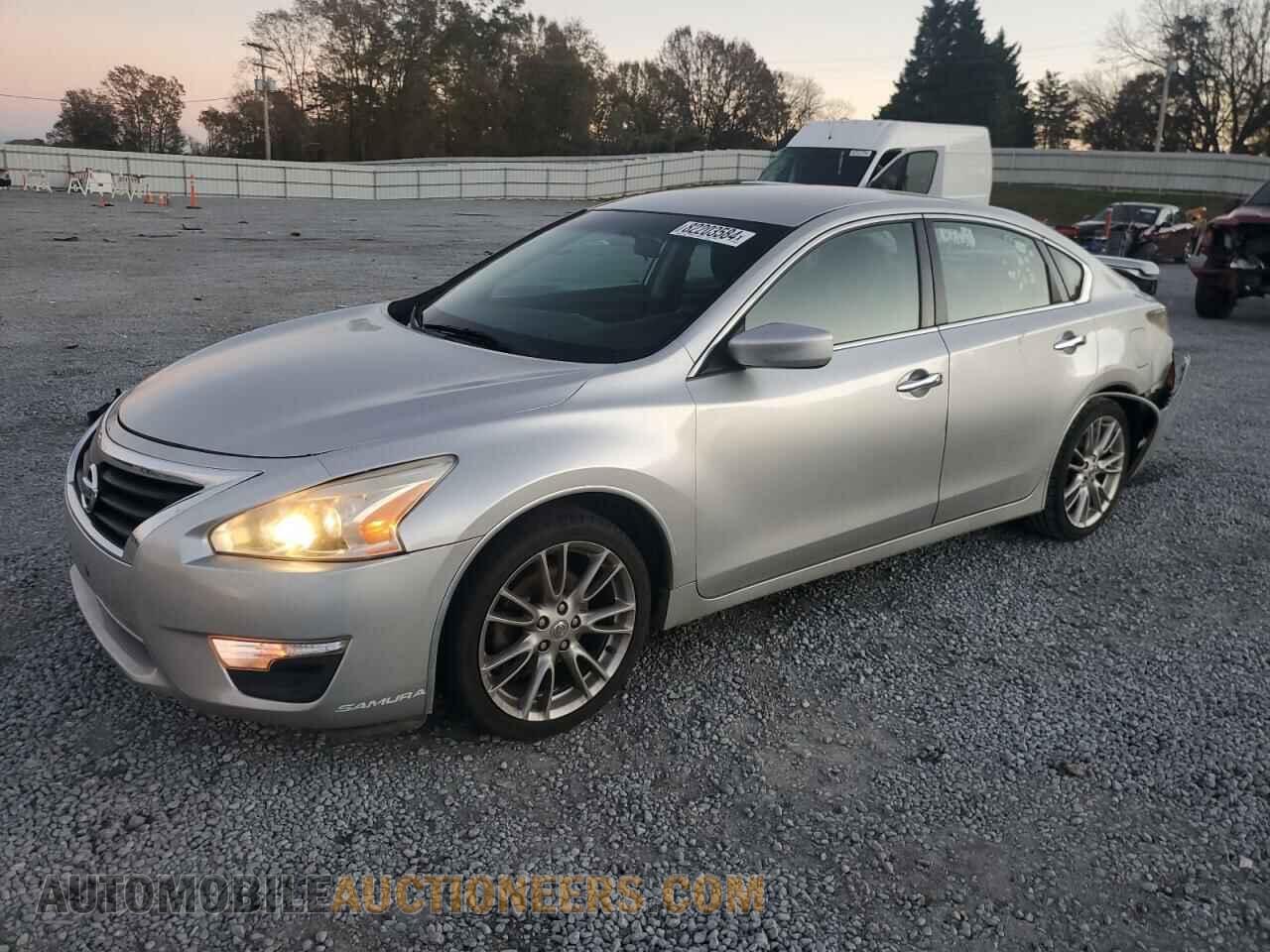 1N4AL3AP8FC249331 NISSAN ALTIMA 2015