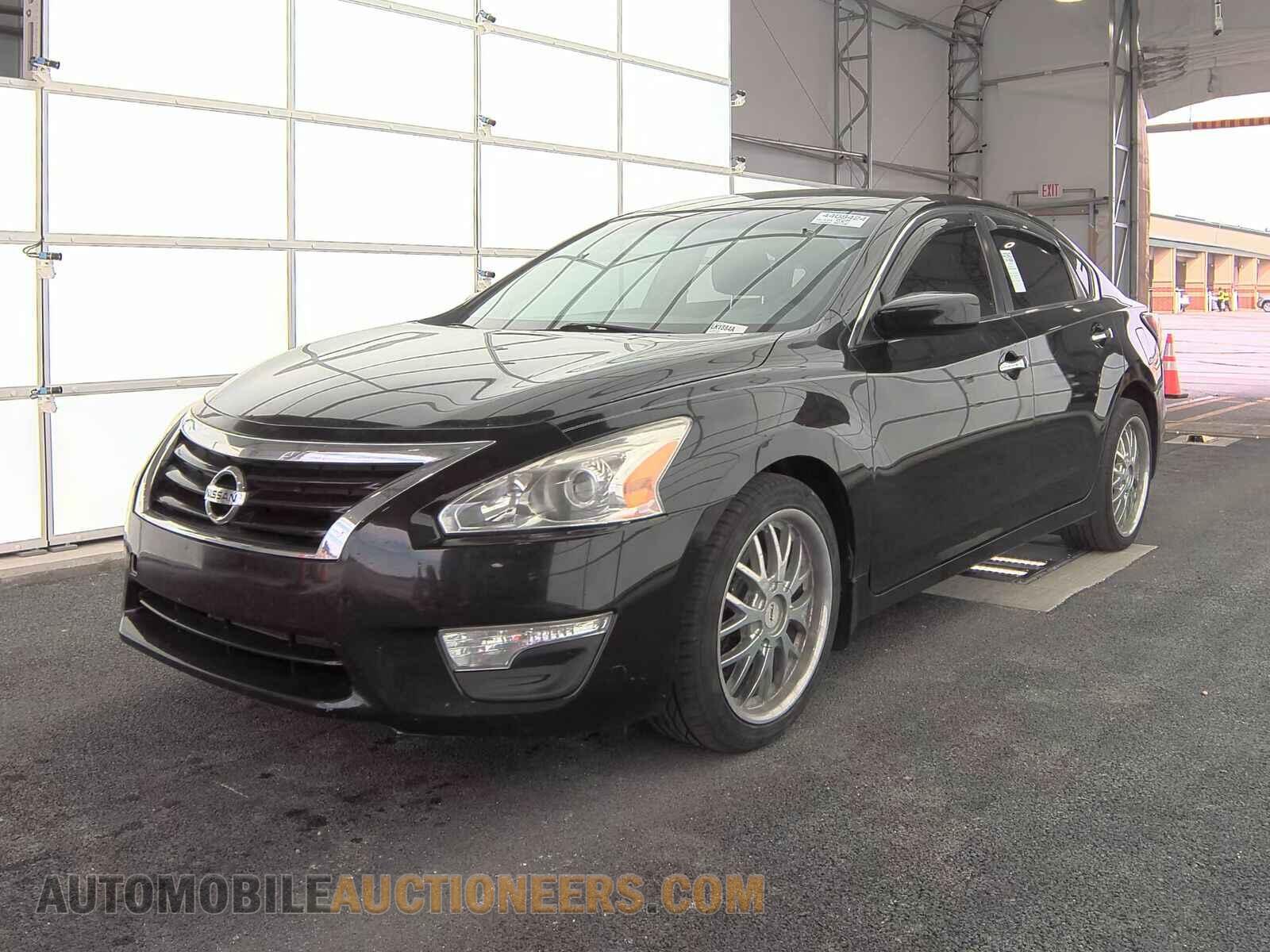 1N4AL3APXFN389143 Nissan Altima 2015