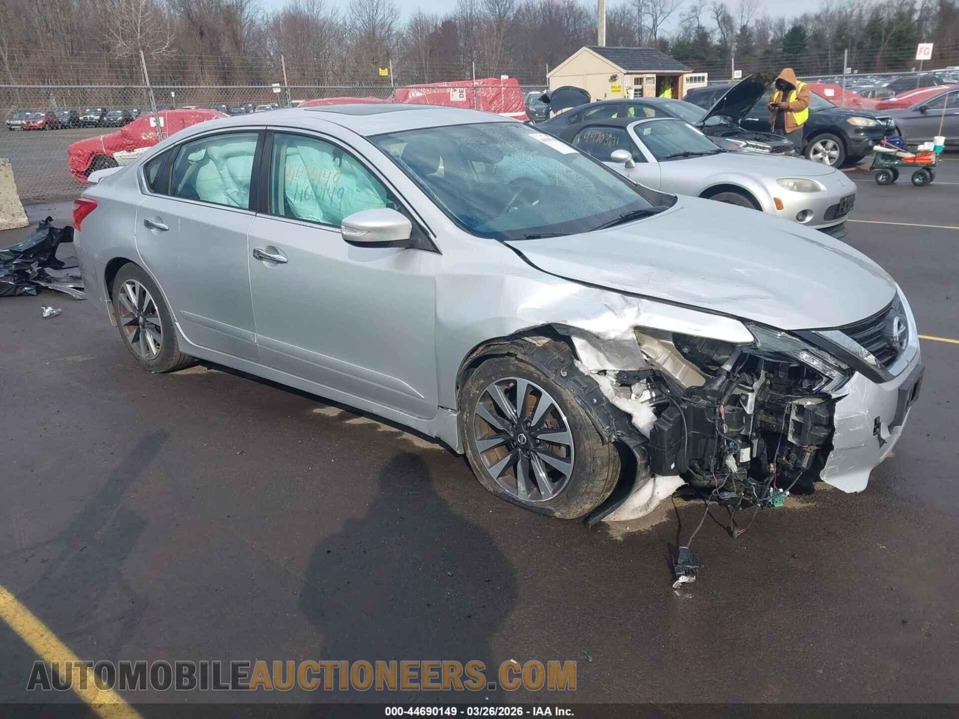1N4AL3APXHC123796 NISSAN ALTIMA 2017