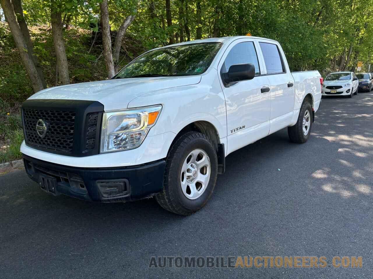 1N6AA1EK5HN530011 NISSAN TITAN 2017
