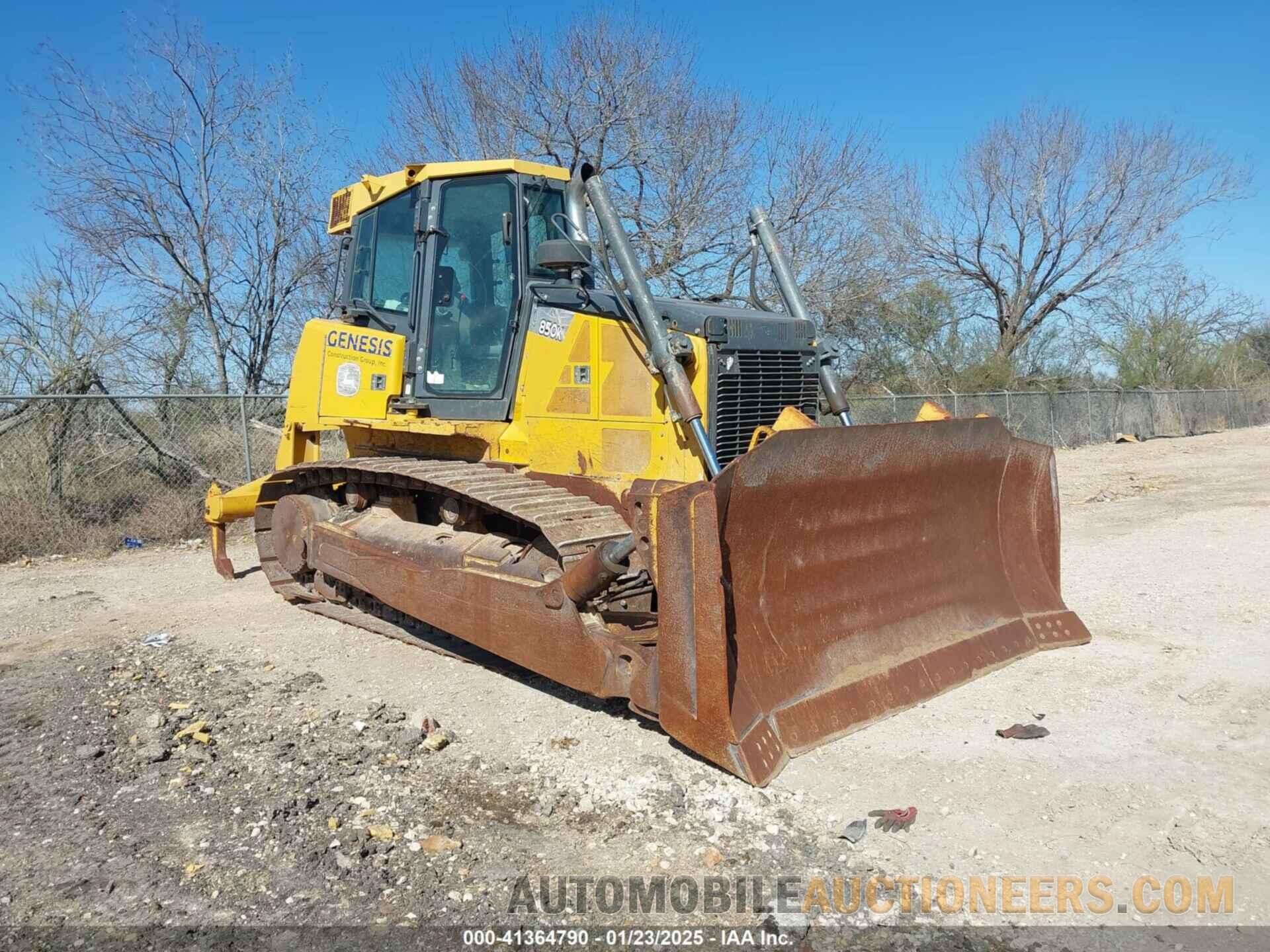 1T0850KXAEE256992 JOHN DEERE 850K DOZER 2014