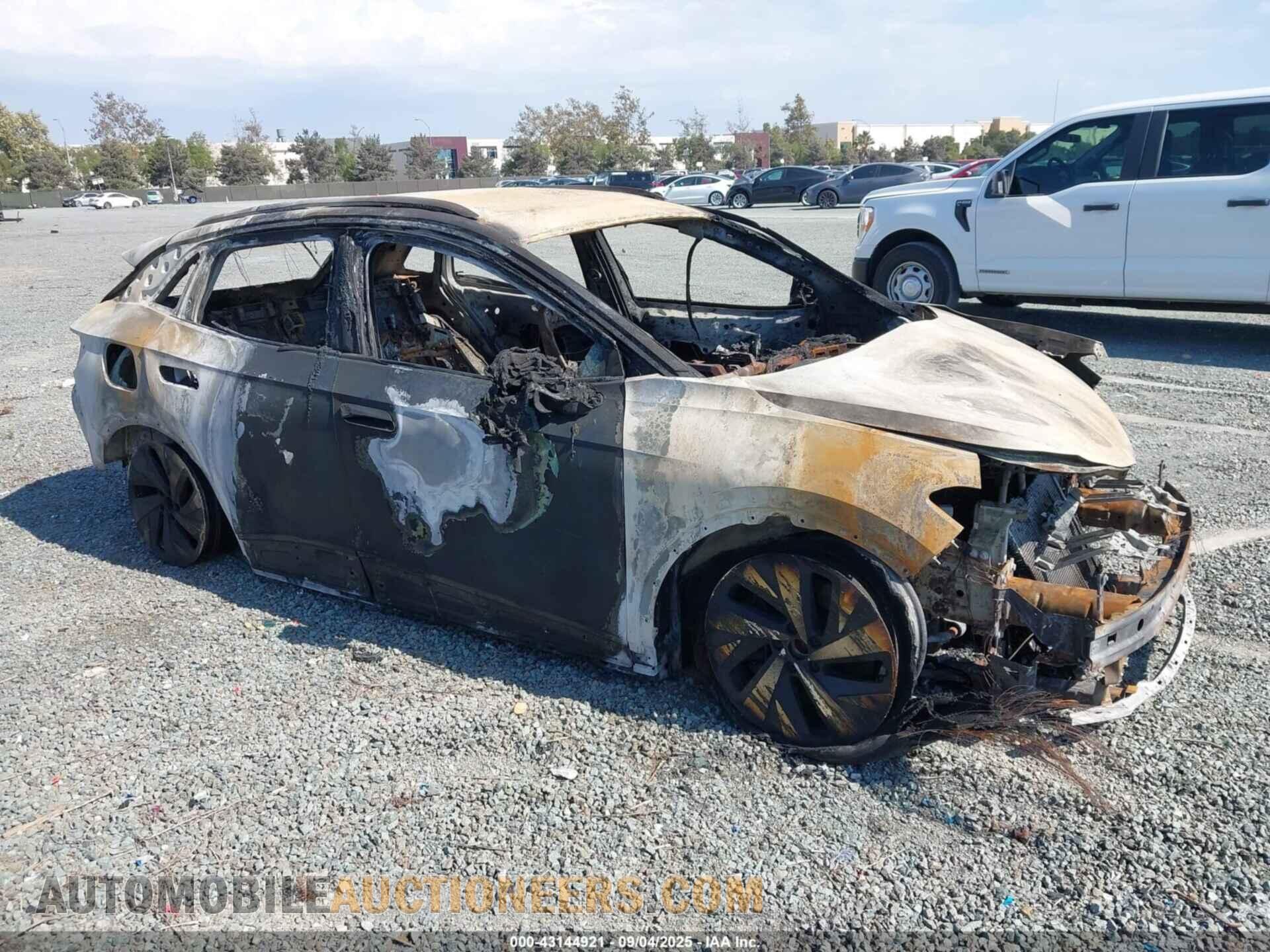 1V2CMPE8XPC018635 VOLKSWAGEN ID.4 2023