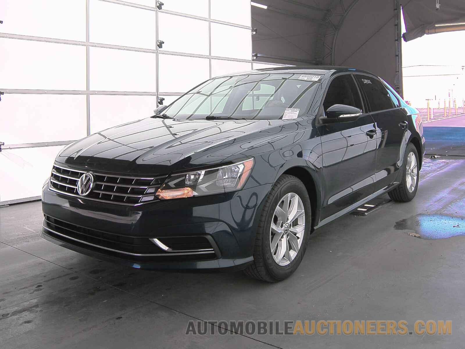 1VWAA7A38JC003194 Volkswagen Passat 2018