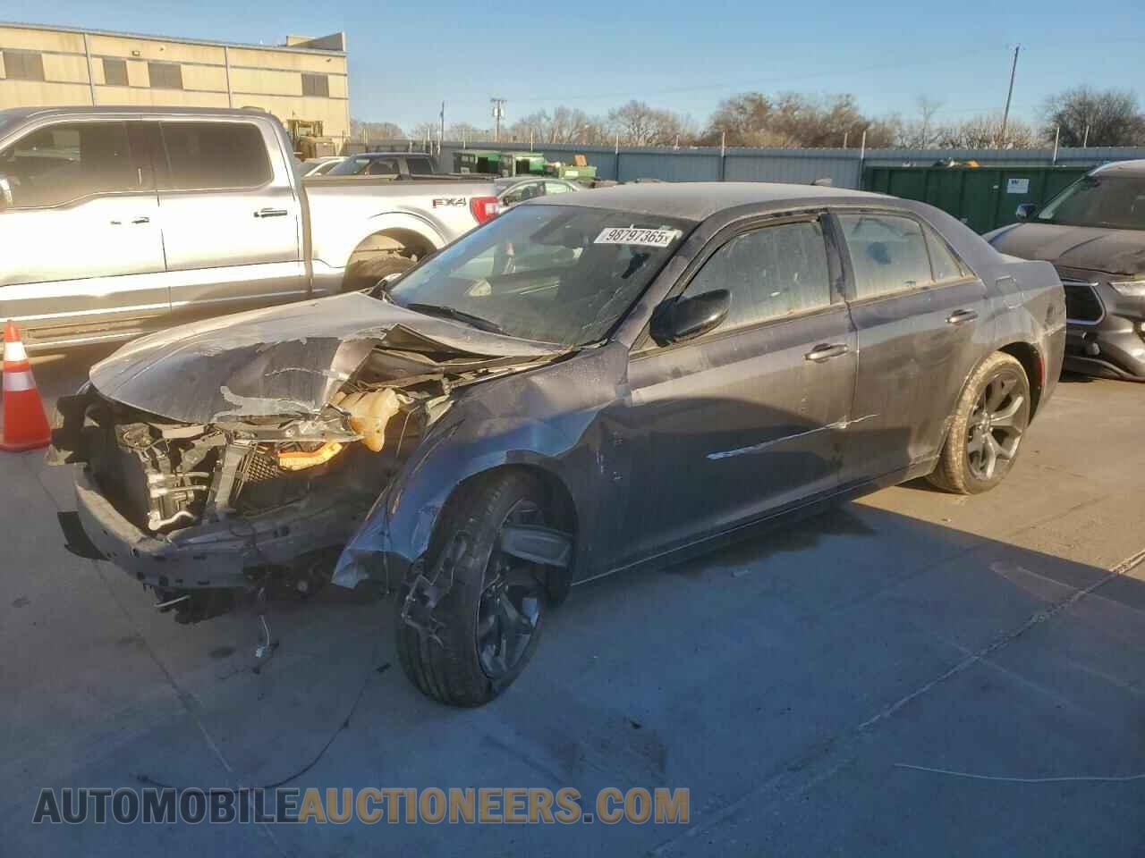 2C3CCAAG1LH168708 CHRYSLER 300 2020