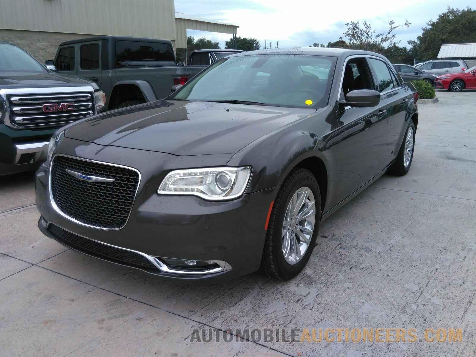 2C3CCAAGXJH330851 Chrysler 300 2018