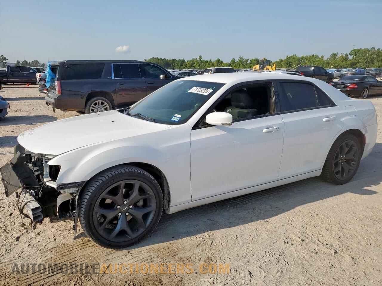 2C3CCABG8MH595772 CHRYSLER 300 2021