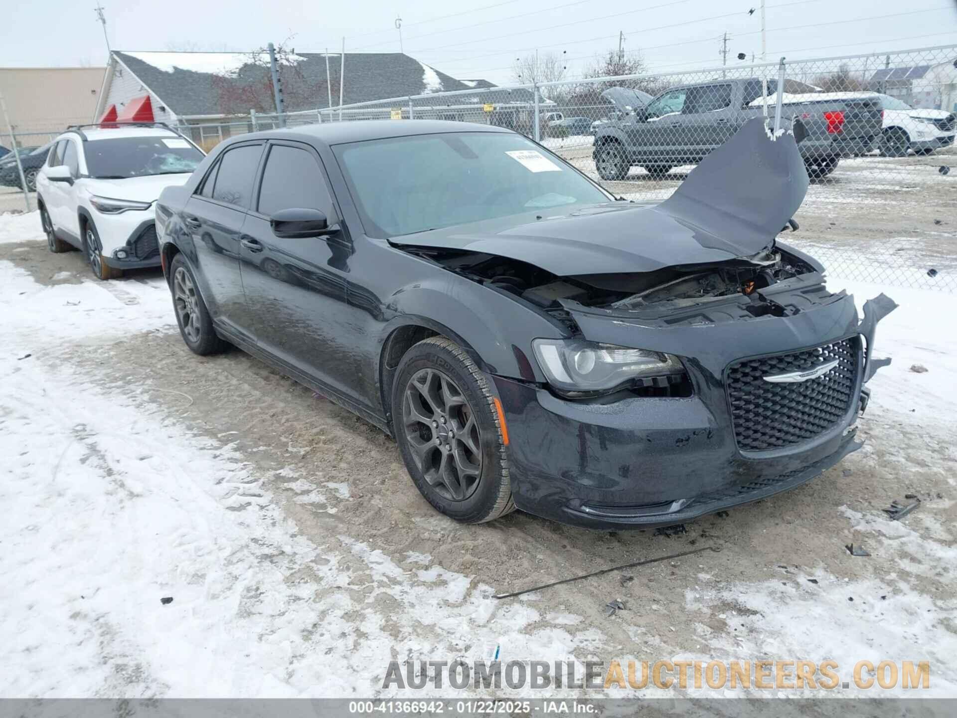 2C3CCAGG8HH588285 CHRYSLER 300 2017
