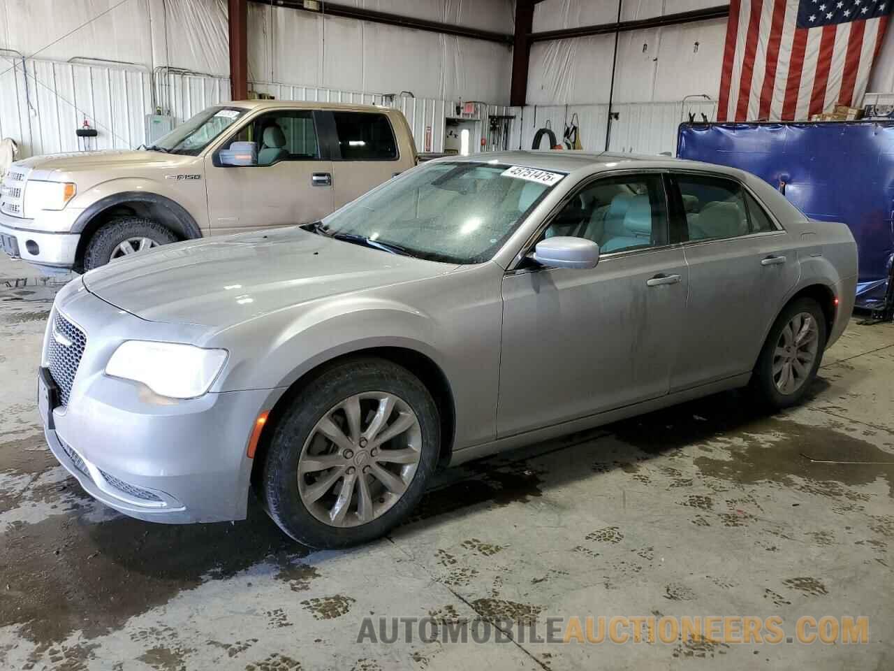 2C3CCARG3HH608780 CHRYSLER 300 2017