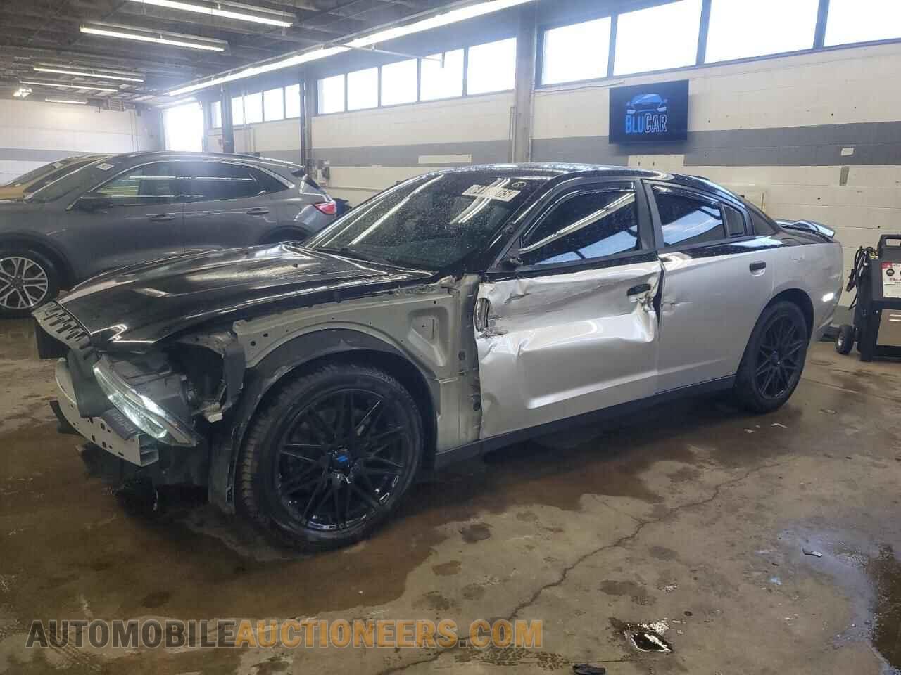 2C3CDXAT0DH677252 DODGE CHARGER 2013