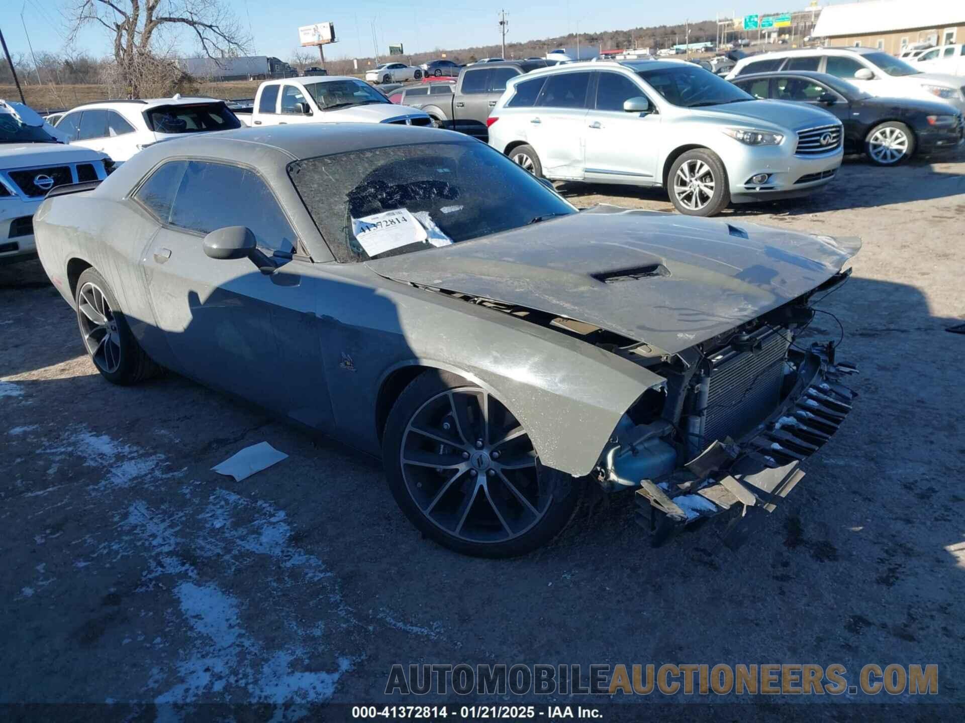 2C3CDZFJ1HH592428 DODGE CHALLENGER 2017
